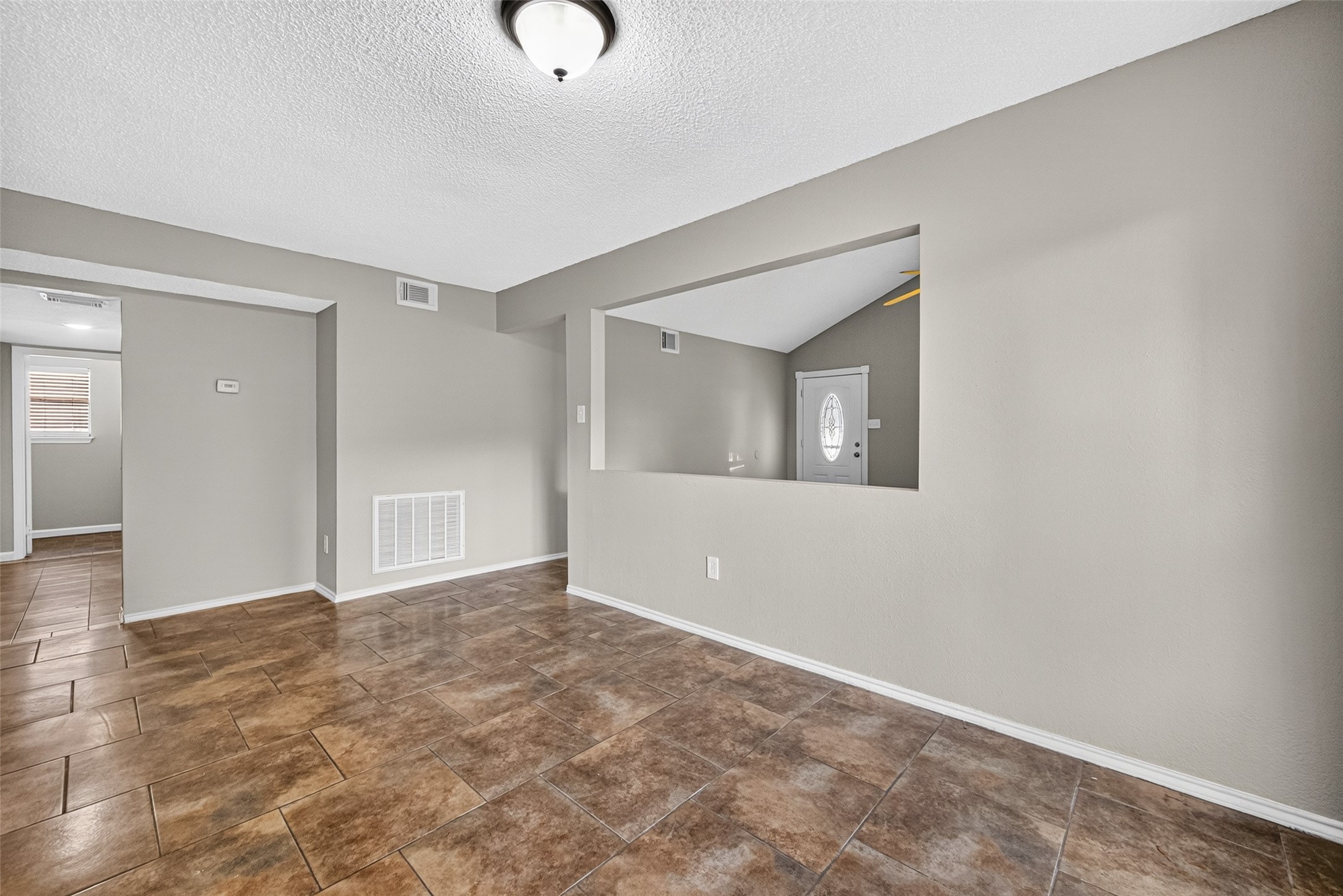 634 Walston Lane Property Photo 11