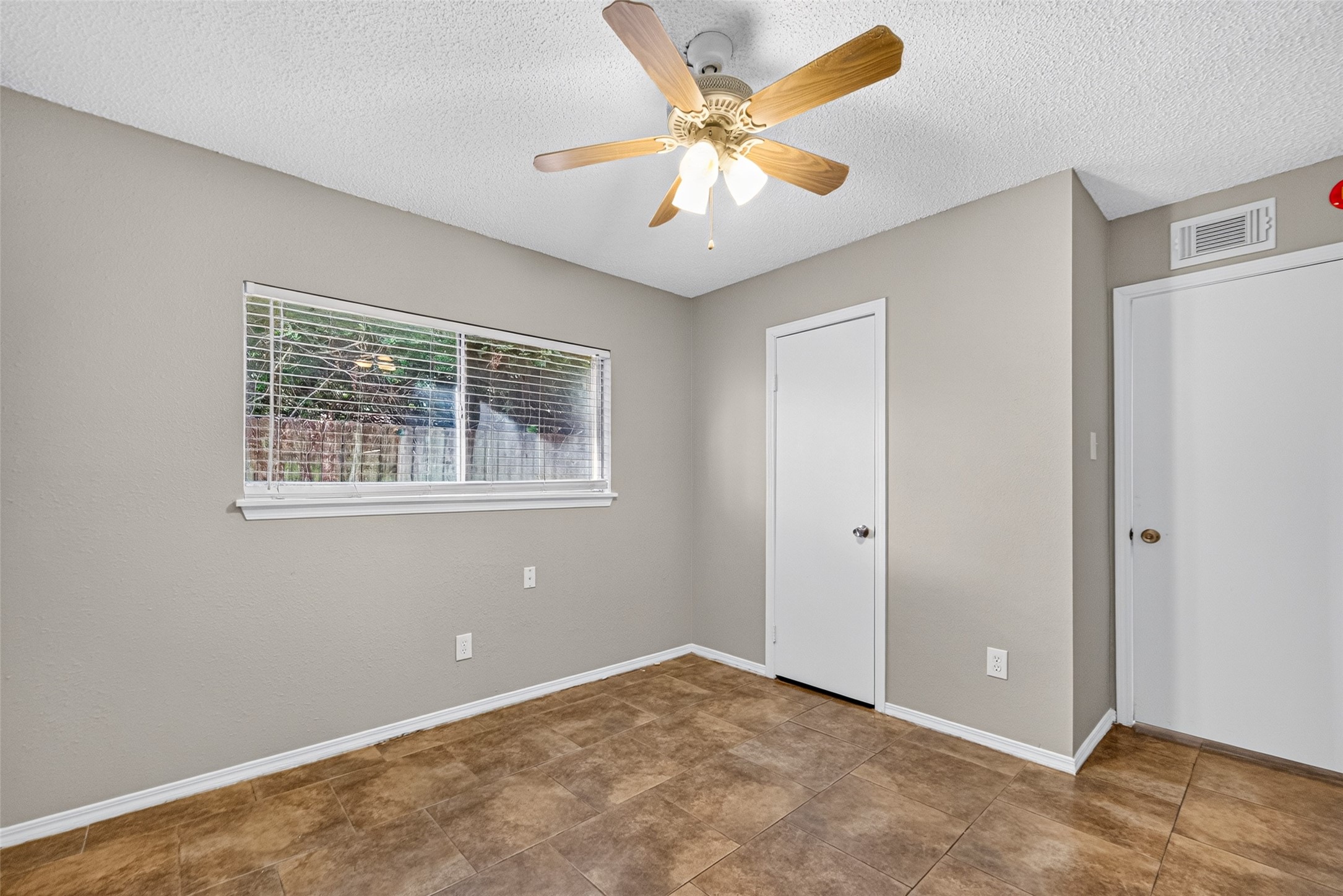 634 Walston Lane Property Photo 27