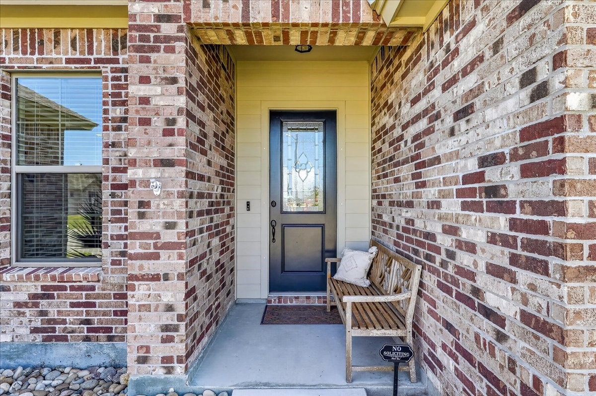 7910 Krypton Drive Property Photo 8