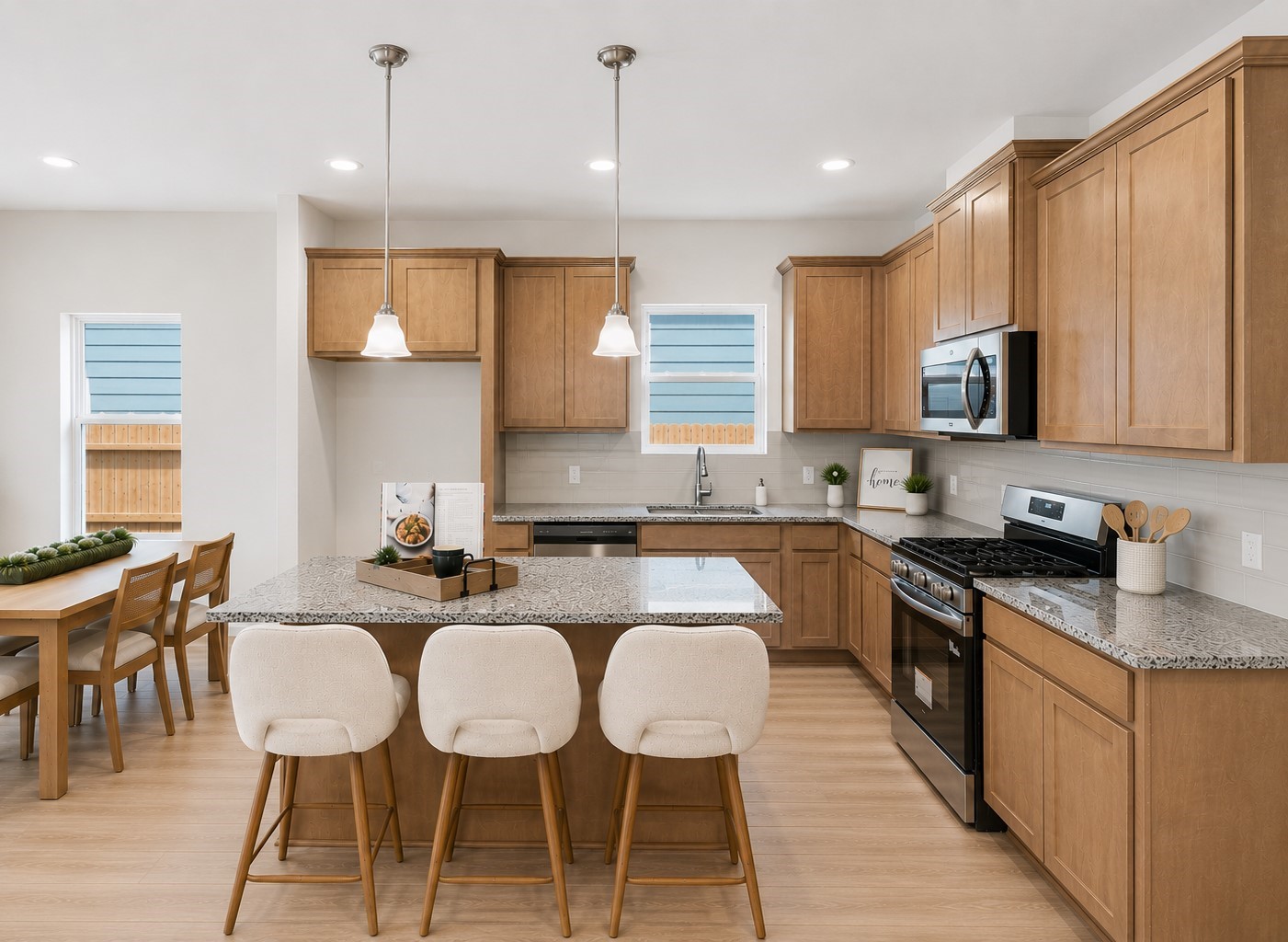 21626 Jasmine Star Drive Property Photo 4