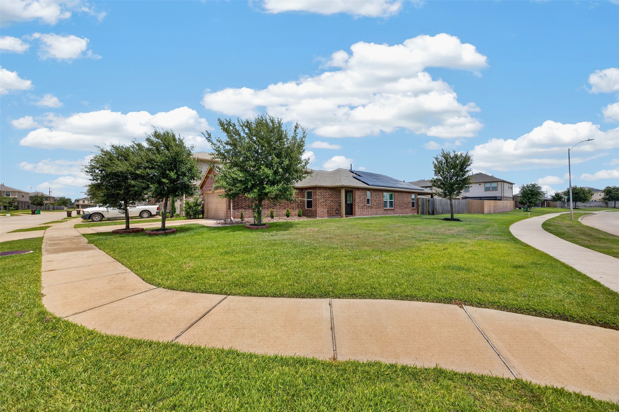 5202 Pine Forest Ridge Street Property Photo 8