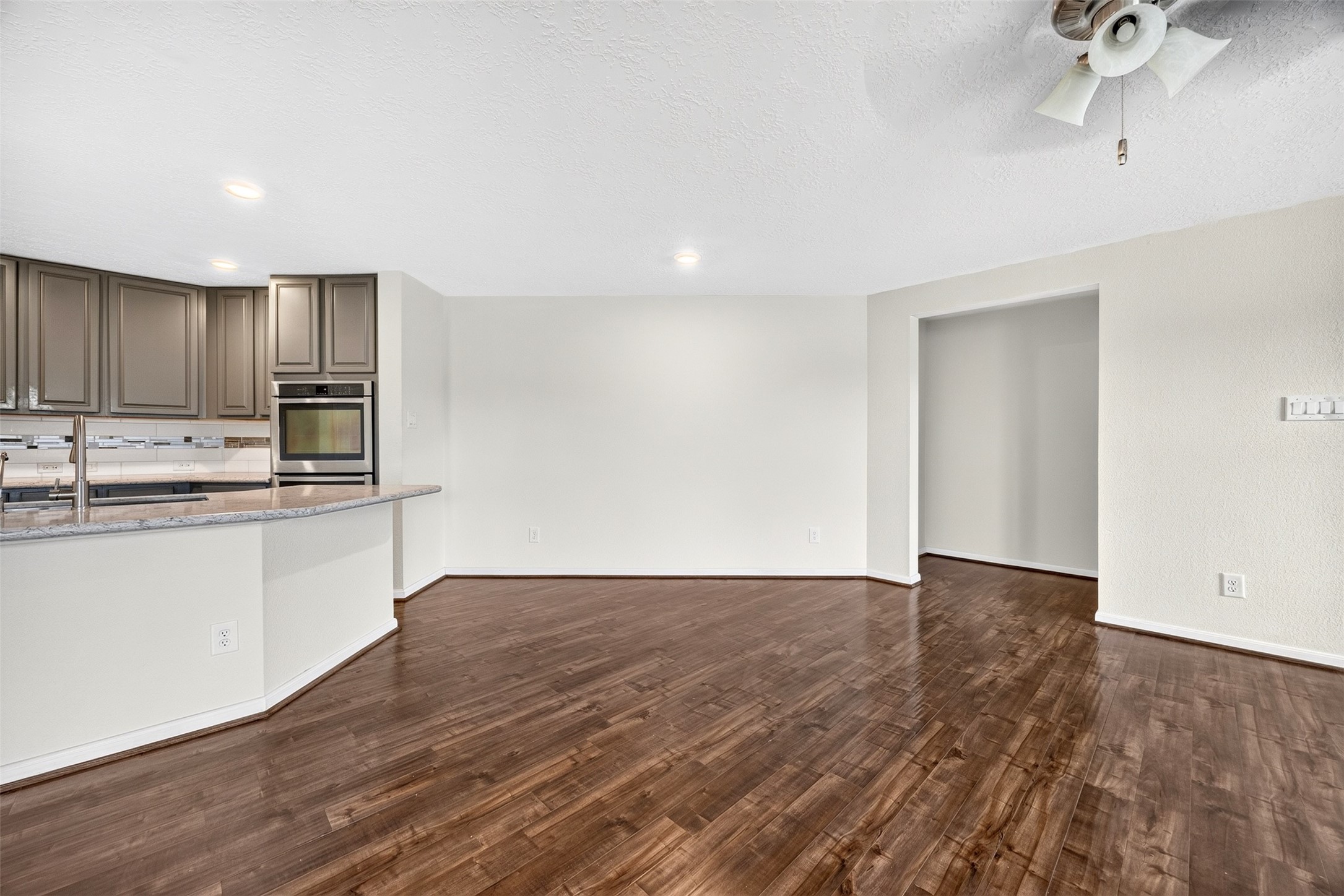 5202 Pine Forest Ridge Street Property Photo 21