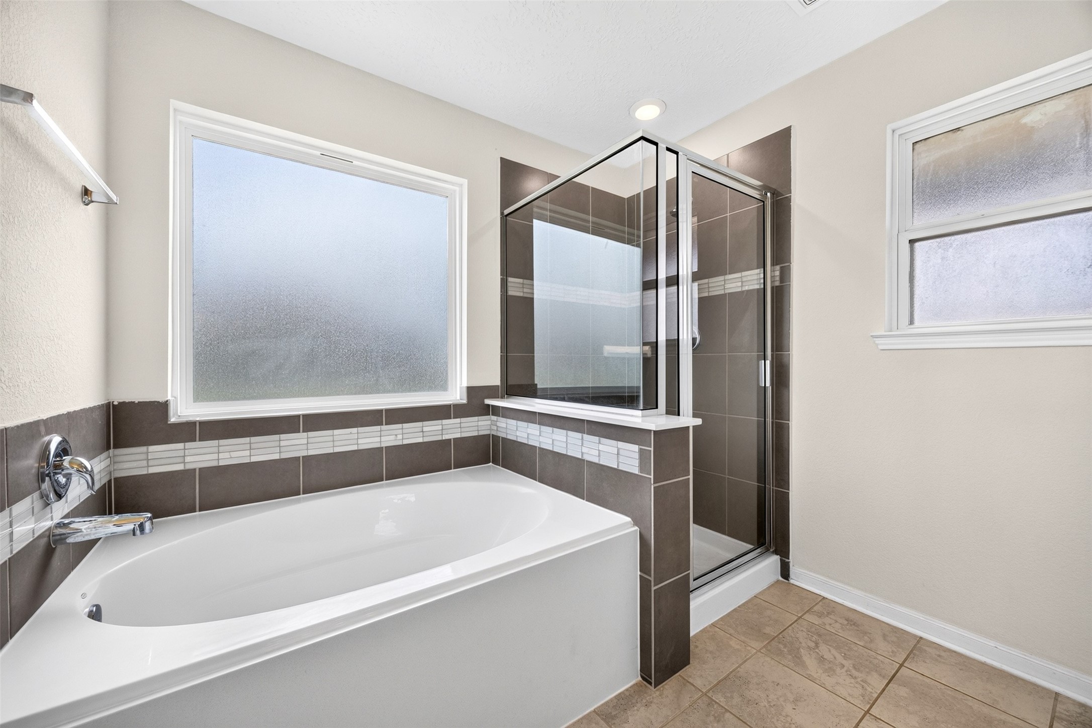 5202 Pine Forest Ridge Street Property Photo 27