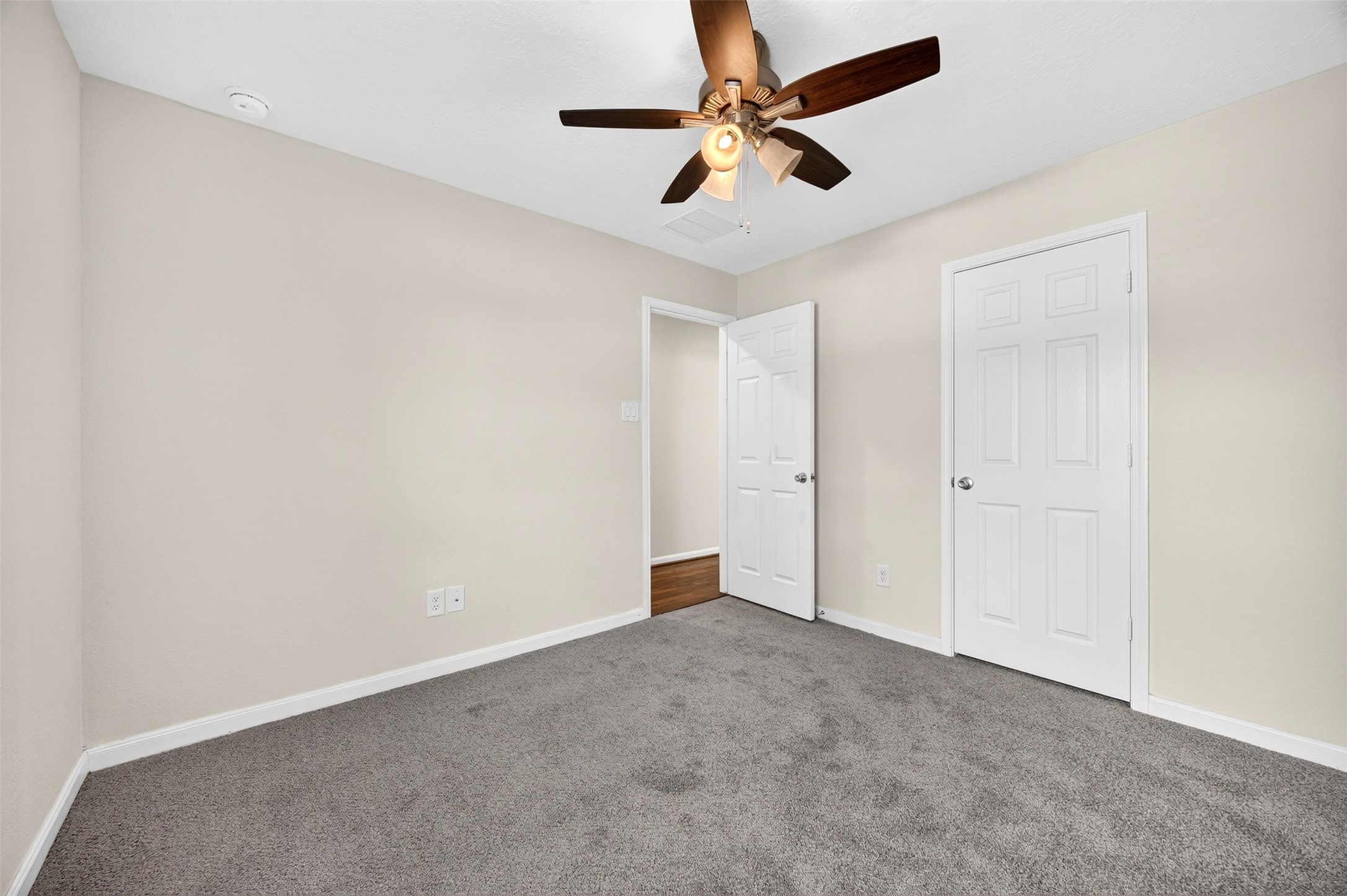 5202 Pine Forest Ridge Street Property Photo 30