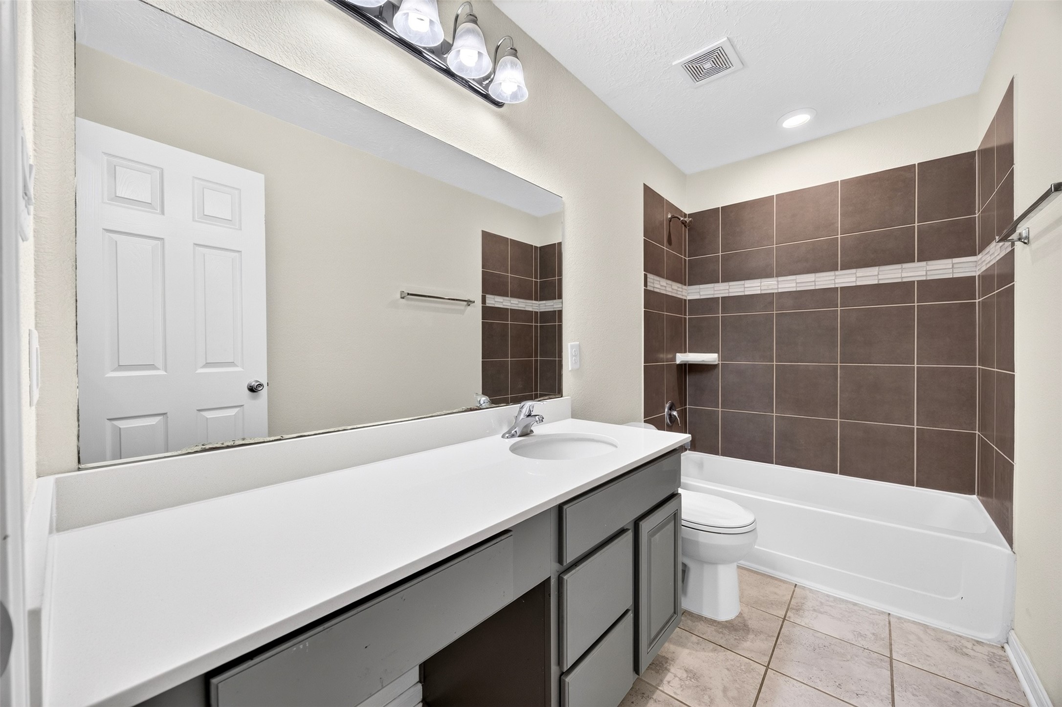 5202 Pine Forest Ridge Street Property Photo 31