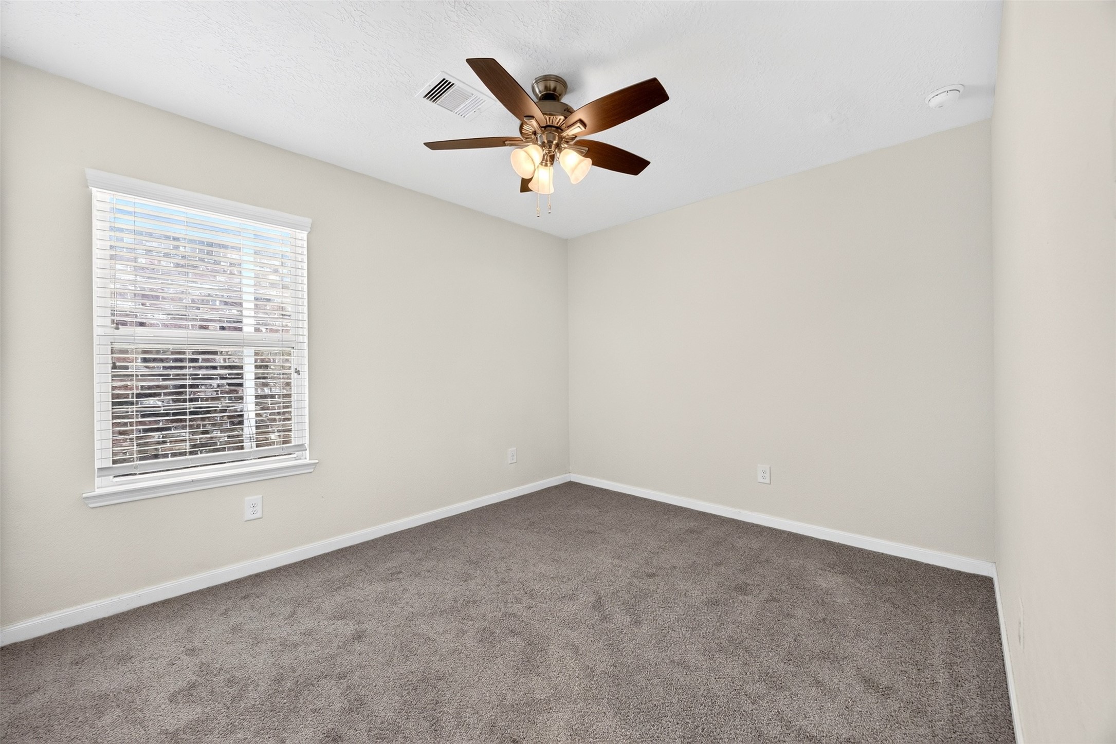 5202 Pine Forest Ridge Street Property Photo 32
