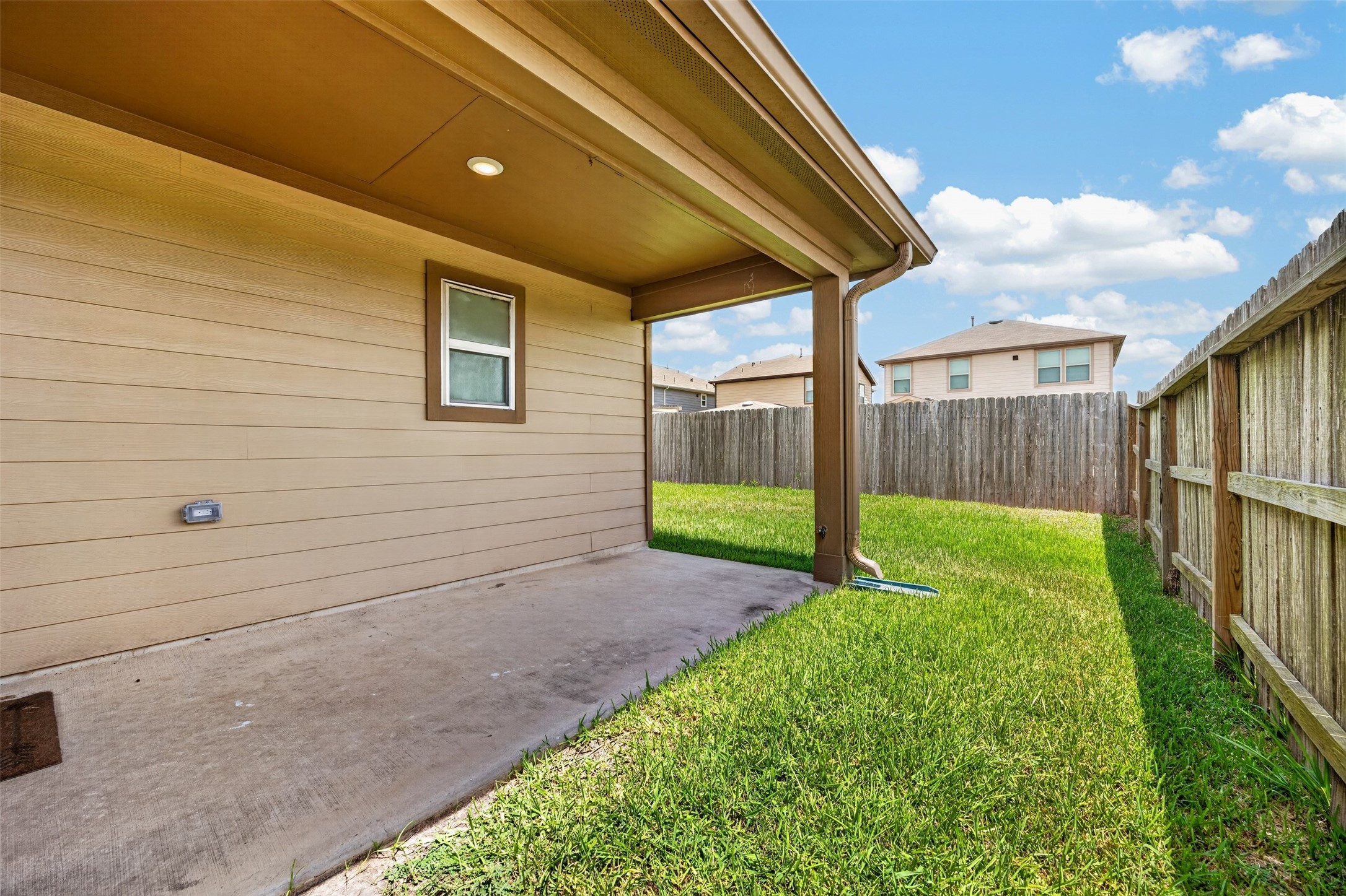 5202 Pine Forest Ridge Street Property Photo 35