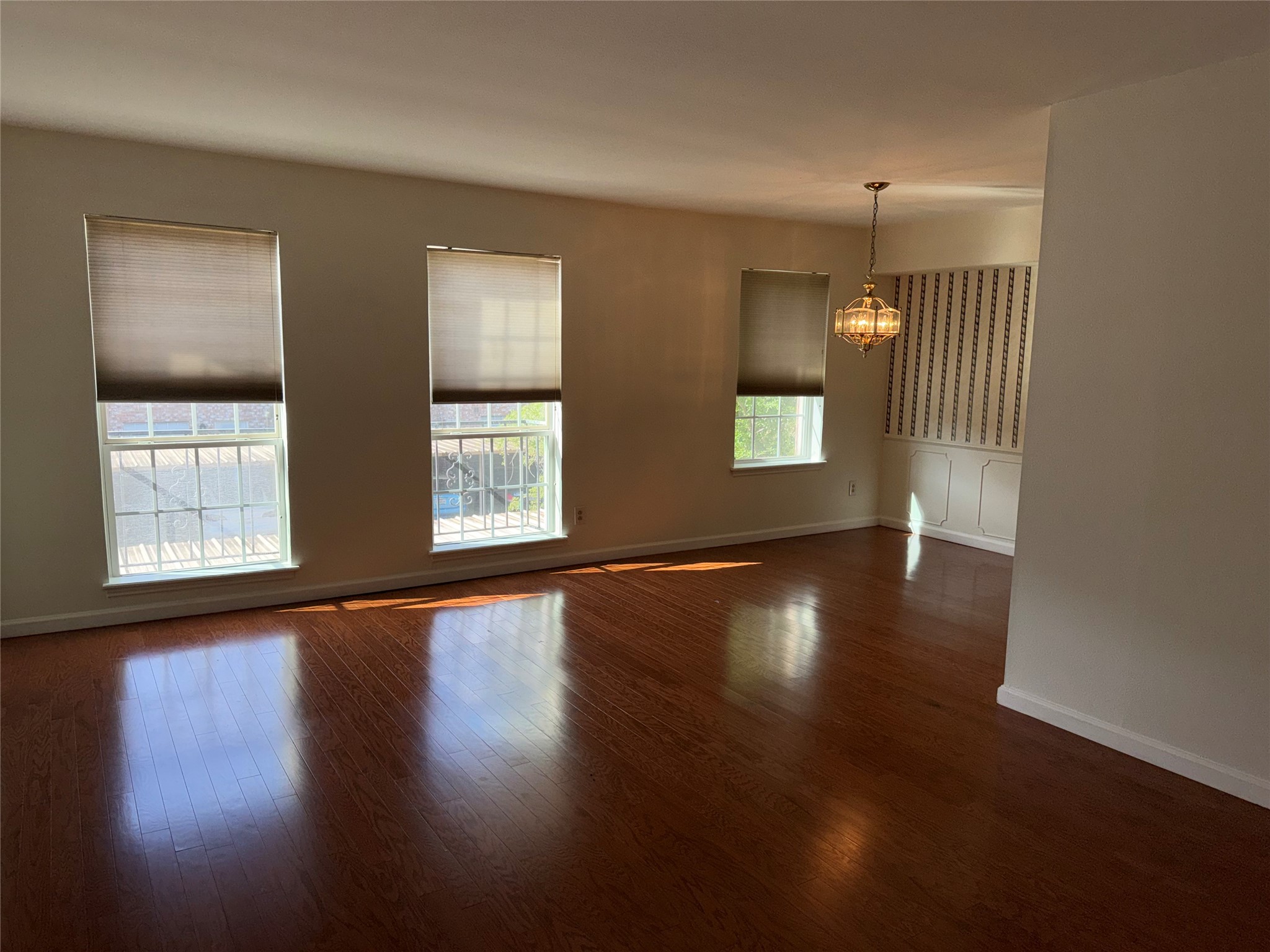 357 N Post Oak Lane 207 Property Photo 17