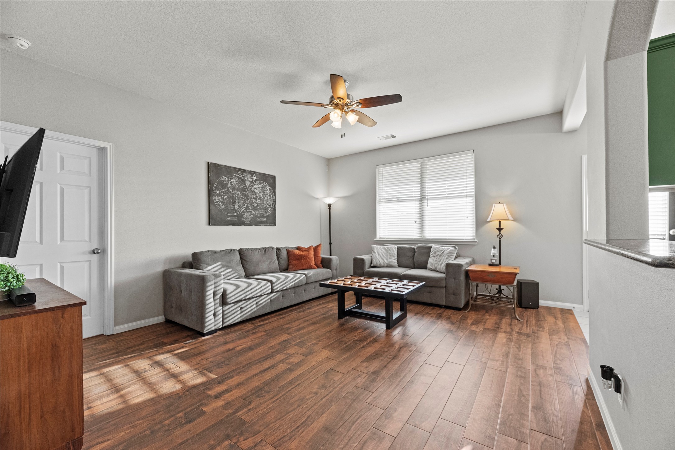 9810 Garnet Falls Drive Property Photo 8