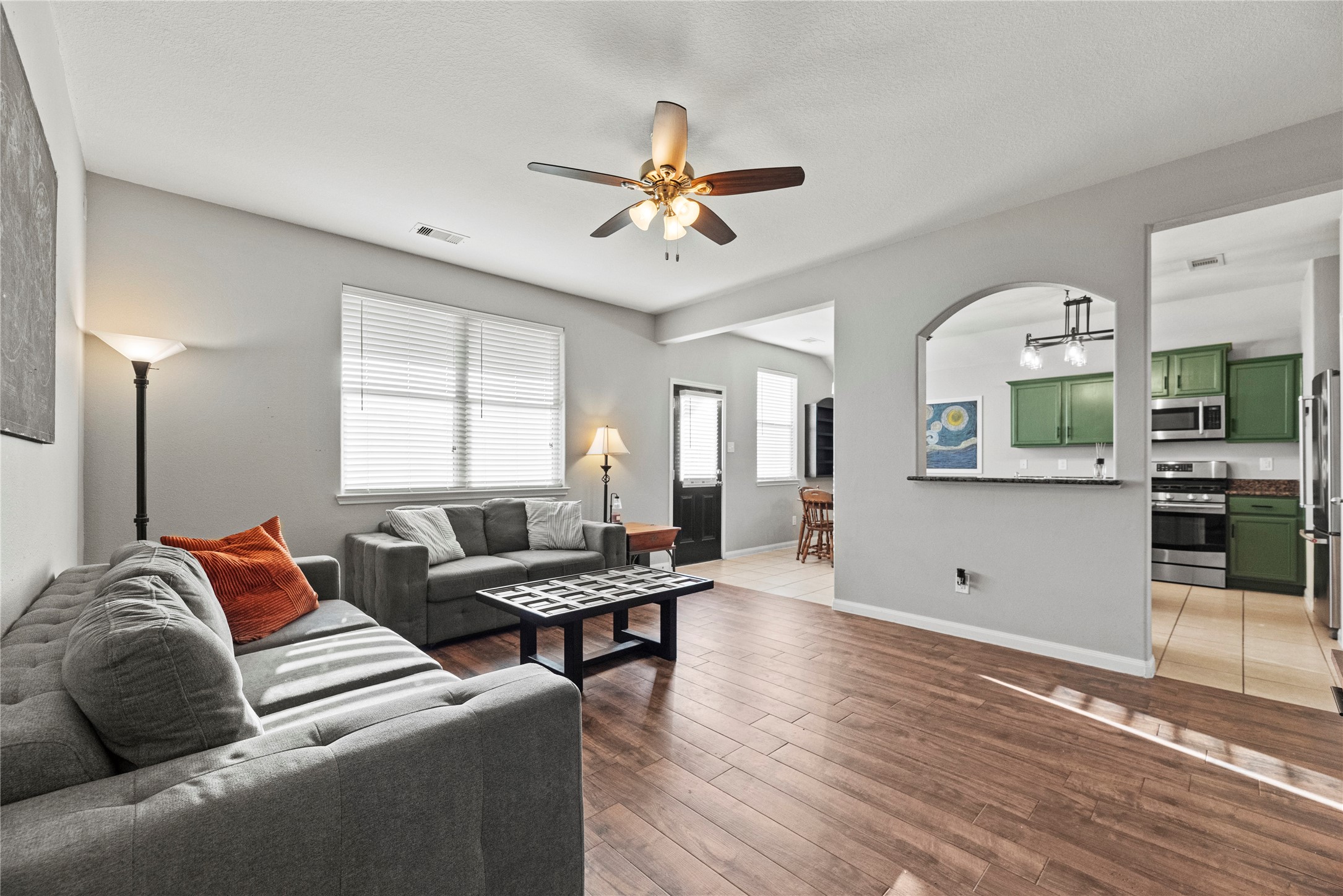 9810 Garnet Falls Drive Property Photo 9