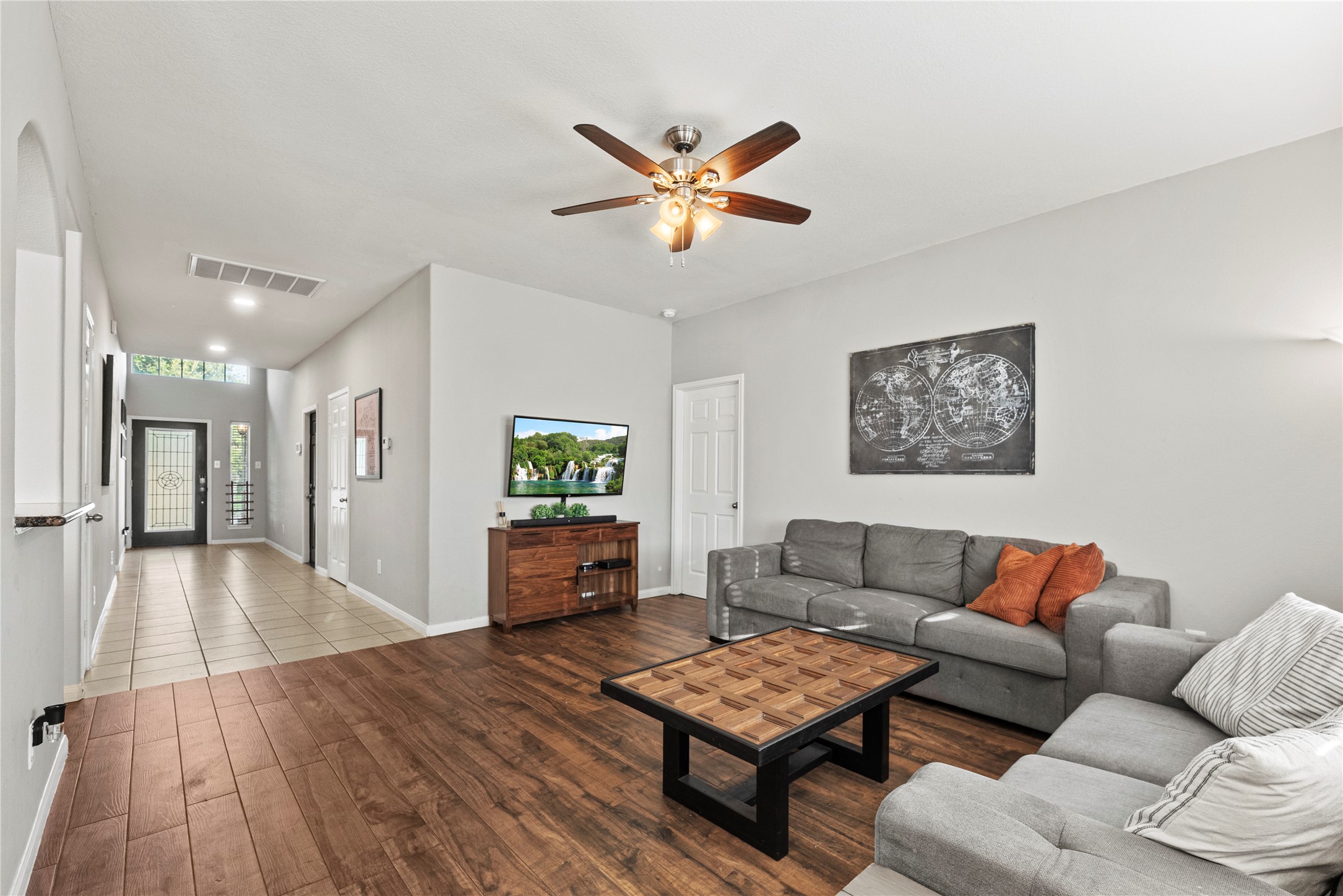 9810 Garnet Falls Drive Property Photo 10