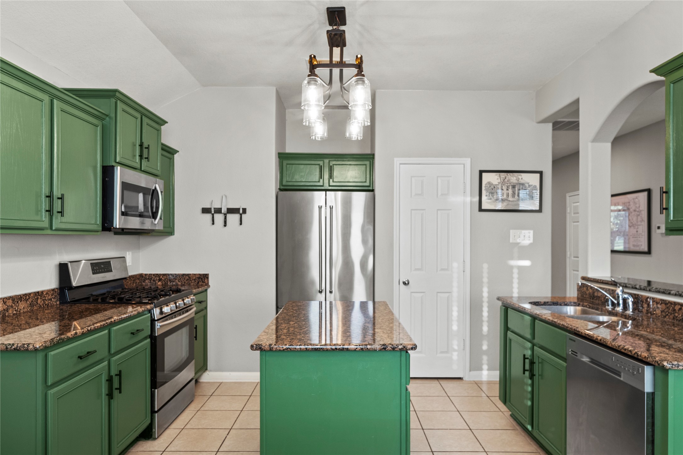 9810 Garnet Falls Drive Property Photo 16