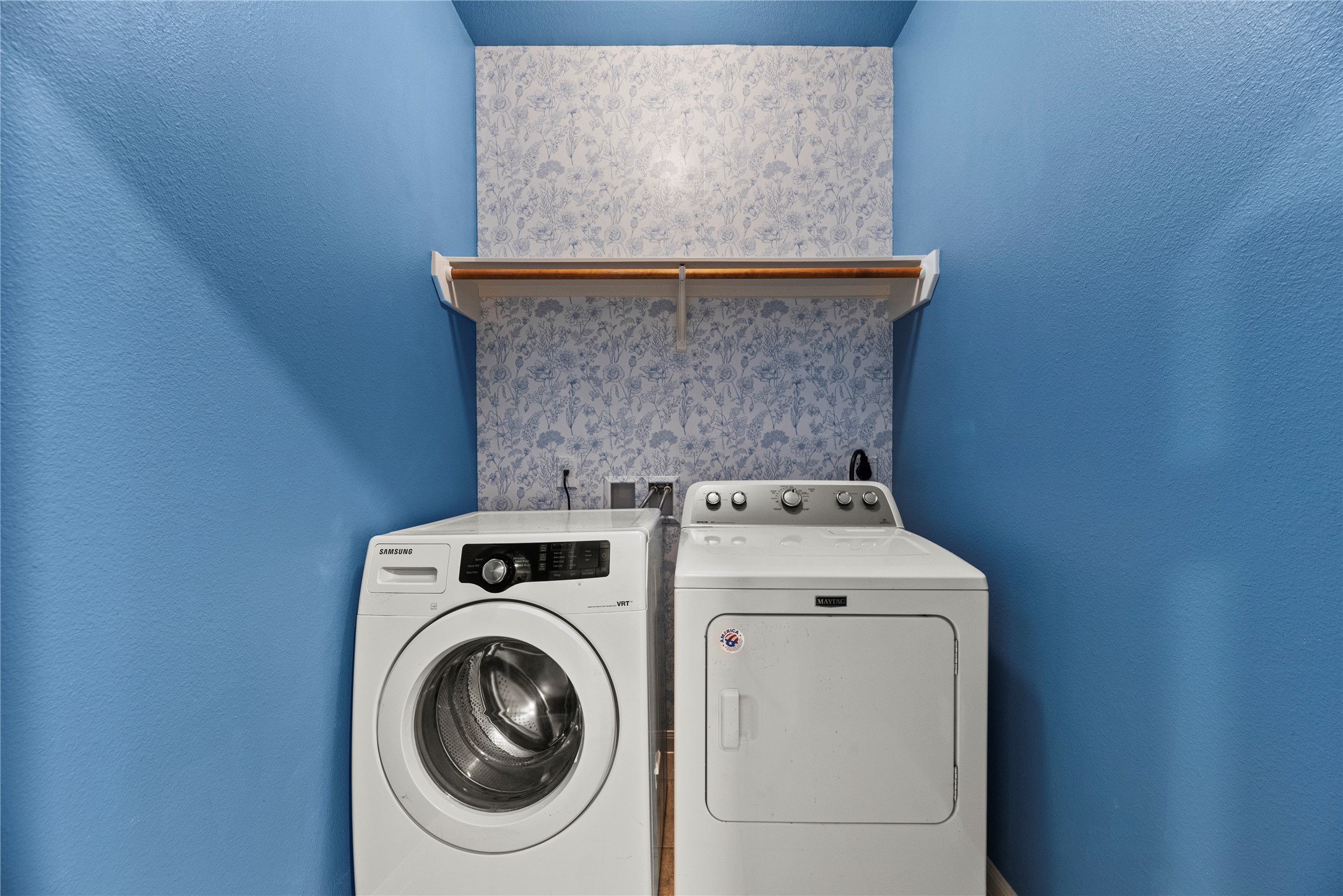 9810 Garnet Falls Drive Property Photo 18