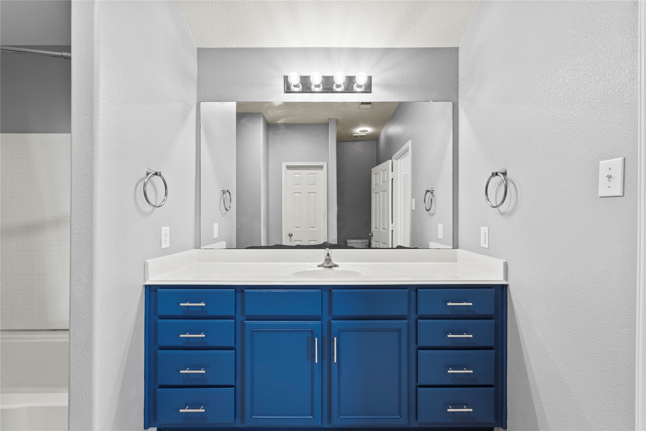 9810 Garnet Falls Drive Property Photo 22