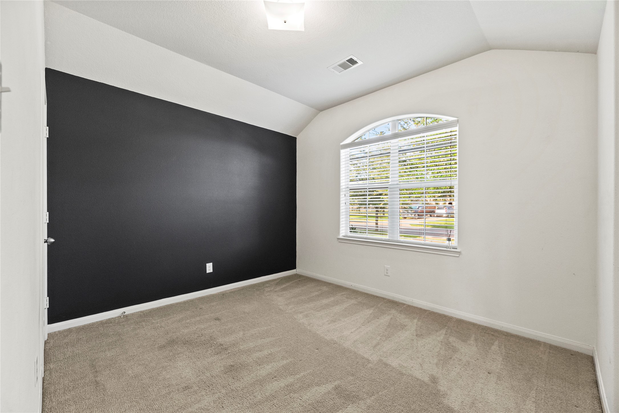 9810 Garnet Falls Drive Property Photo 26