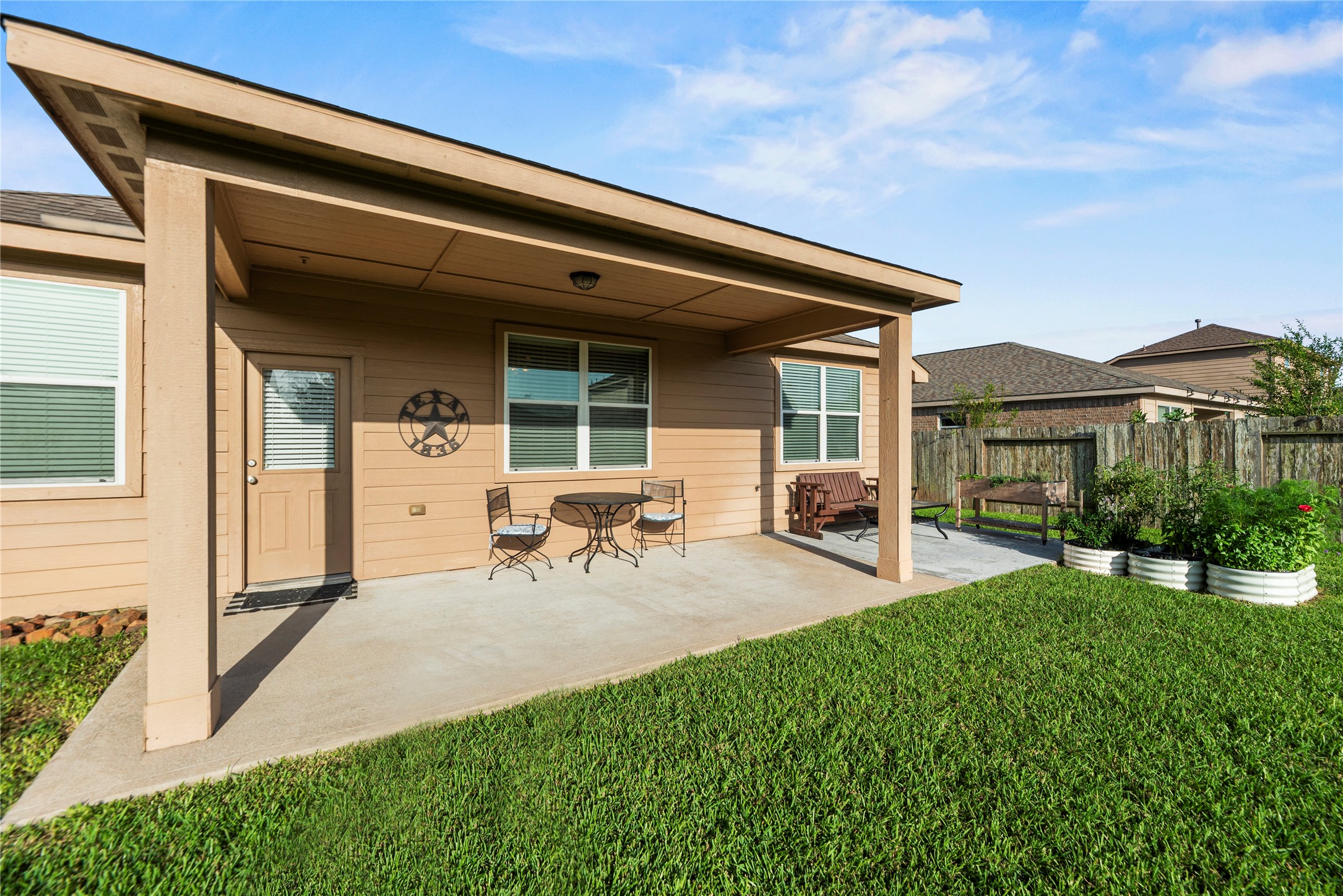 9810 Garnet Falls Drive Property Photo 33