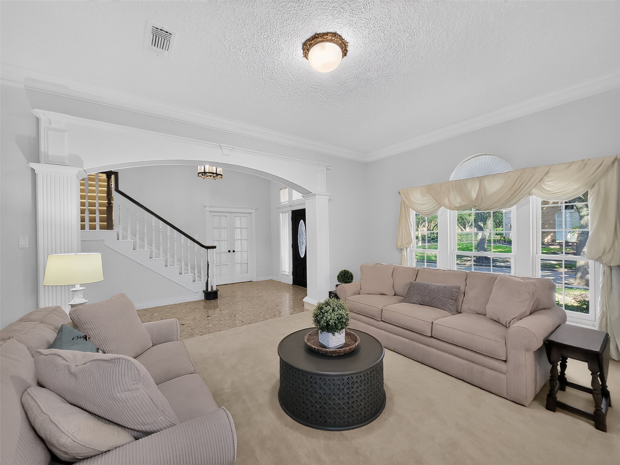 2702 Briar Knoll Court Property Photo 7