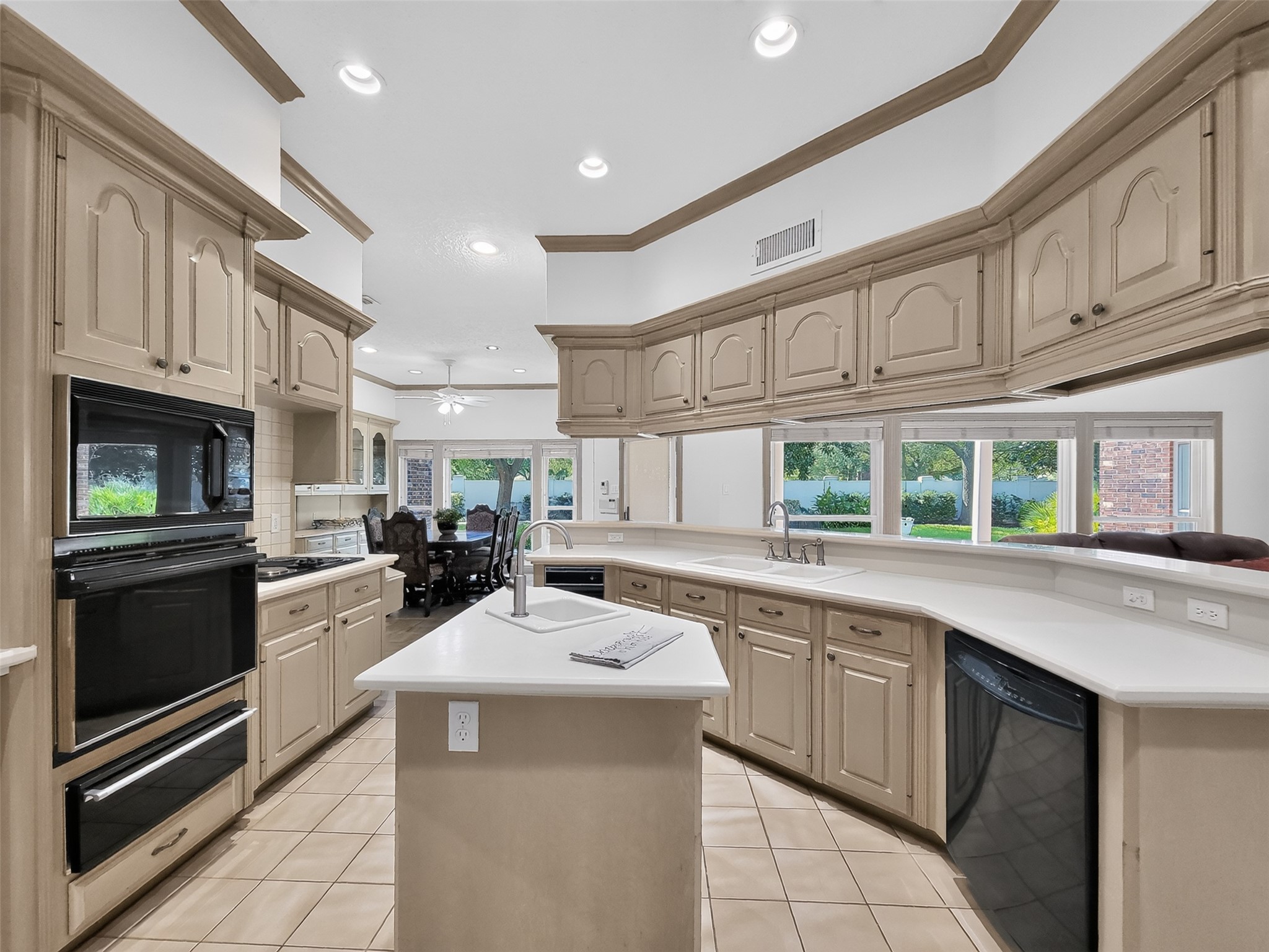 2702 Briar Knoll Court Property Photo 25