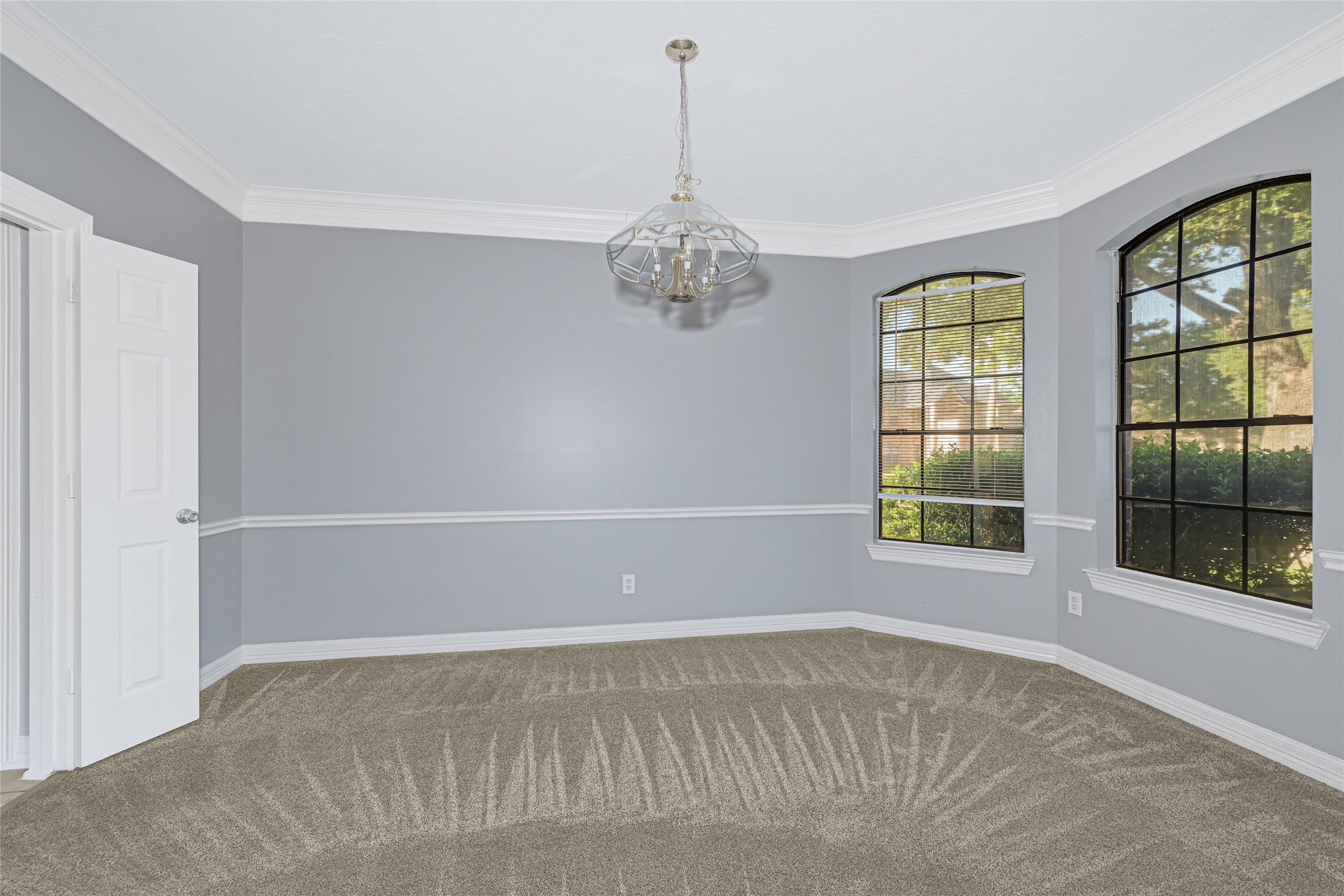 202 Cascade Pines Drive Property Photo 7