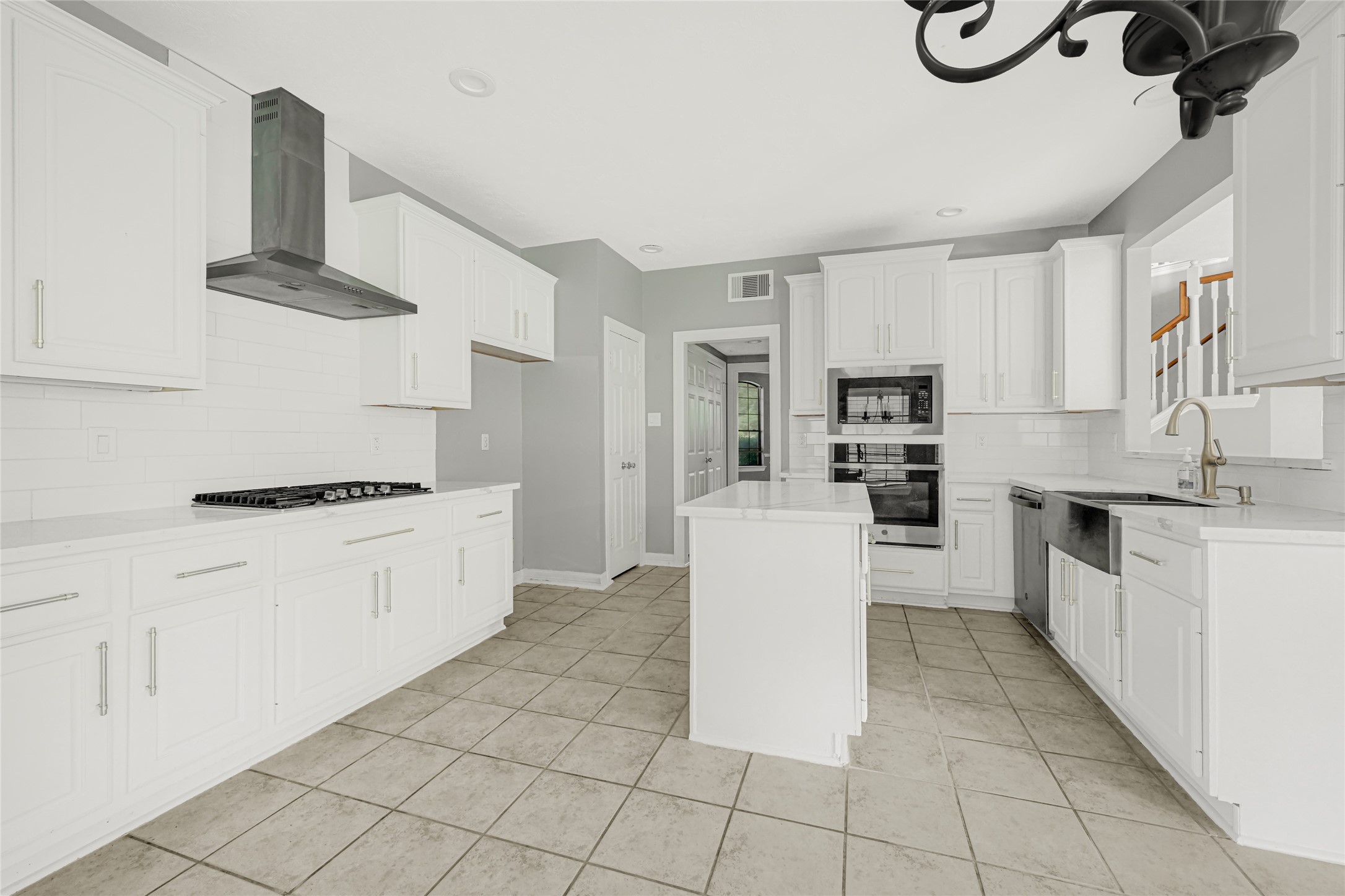 202 Cascade Pines Drive Property Photo 13
