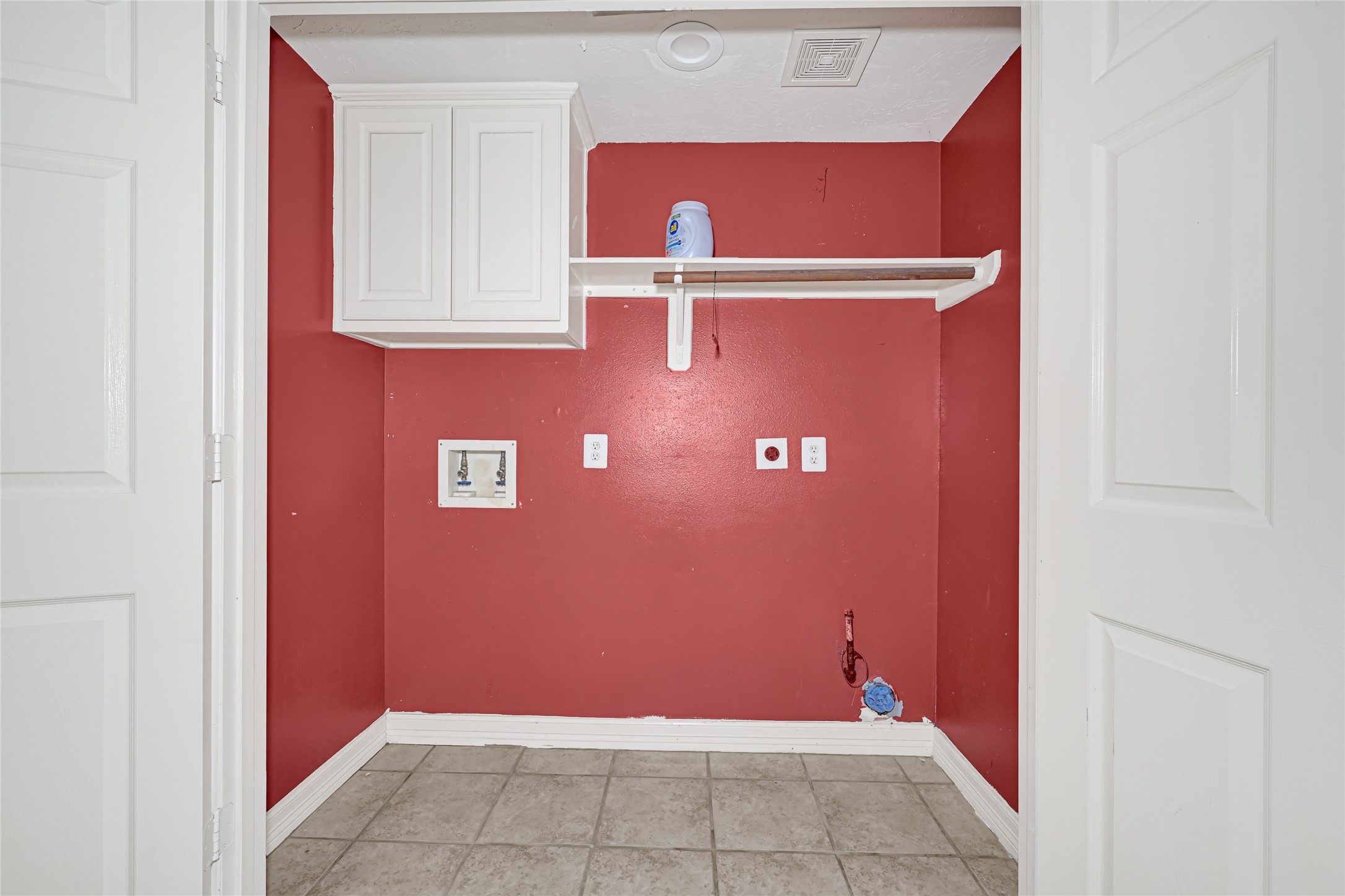 202 Cascade Pines Drive Property Photo 15