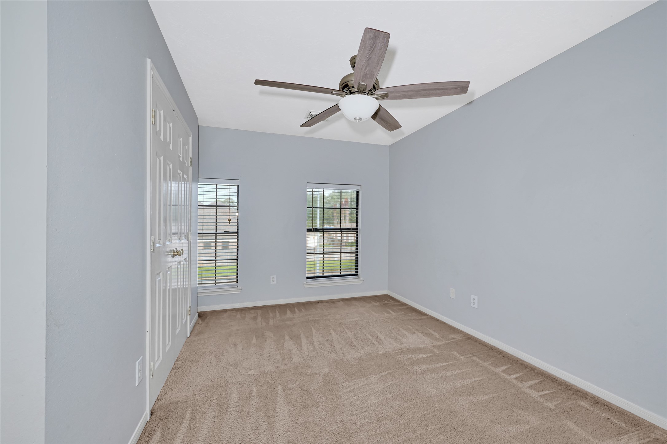202 Cascade Pines Drive Property Photo 24