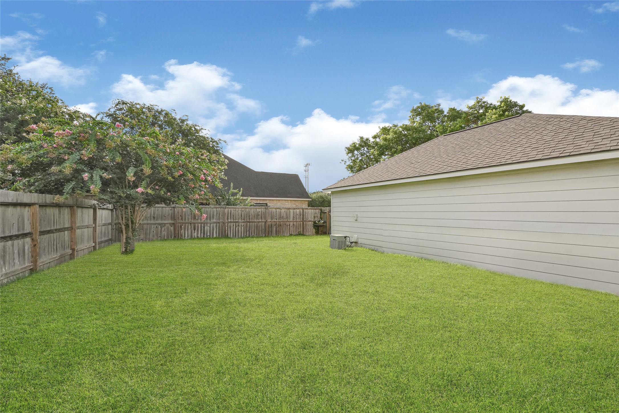202 Cascade Pines Drive Property Photo 37