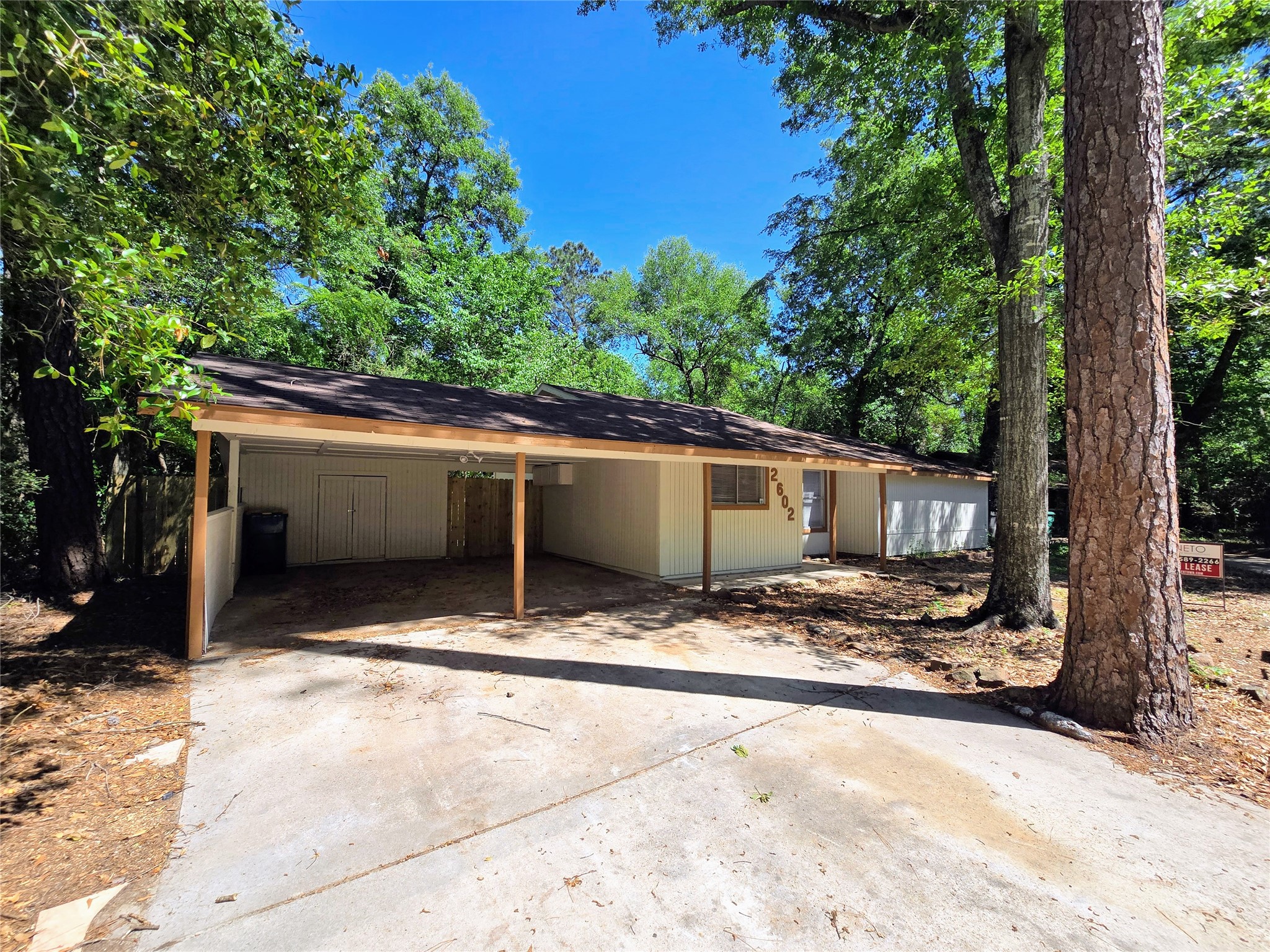 2602 N Red Cedar Circle Property Photo 3