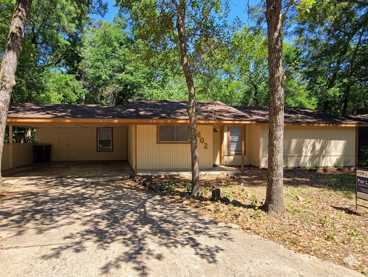 2602 N Red Cedar Circle Property Photo 4