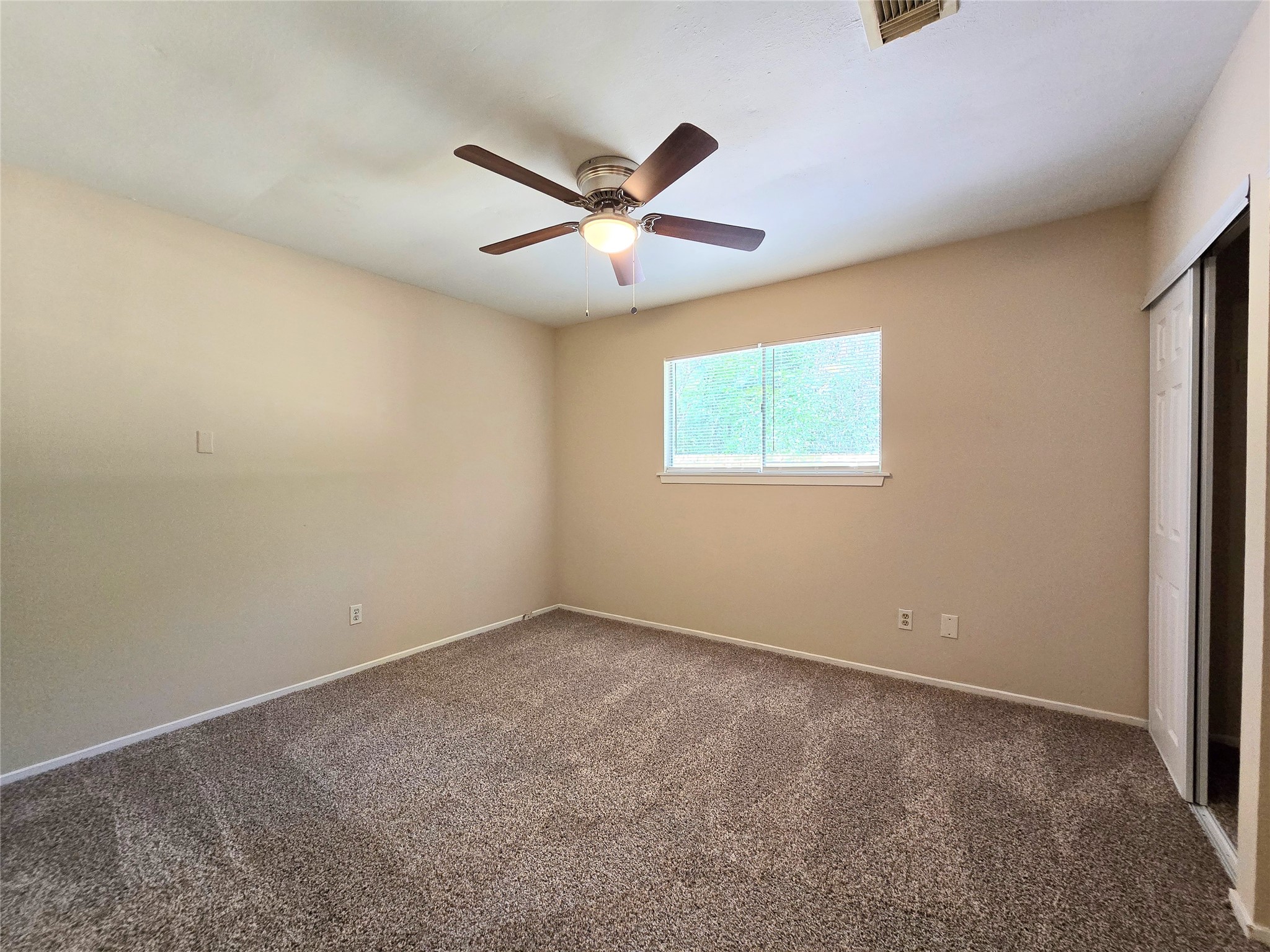 2602 N Red Cedar Circle Property Photo 14