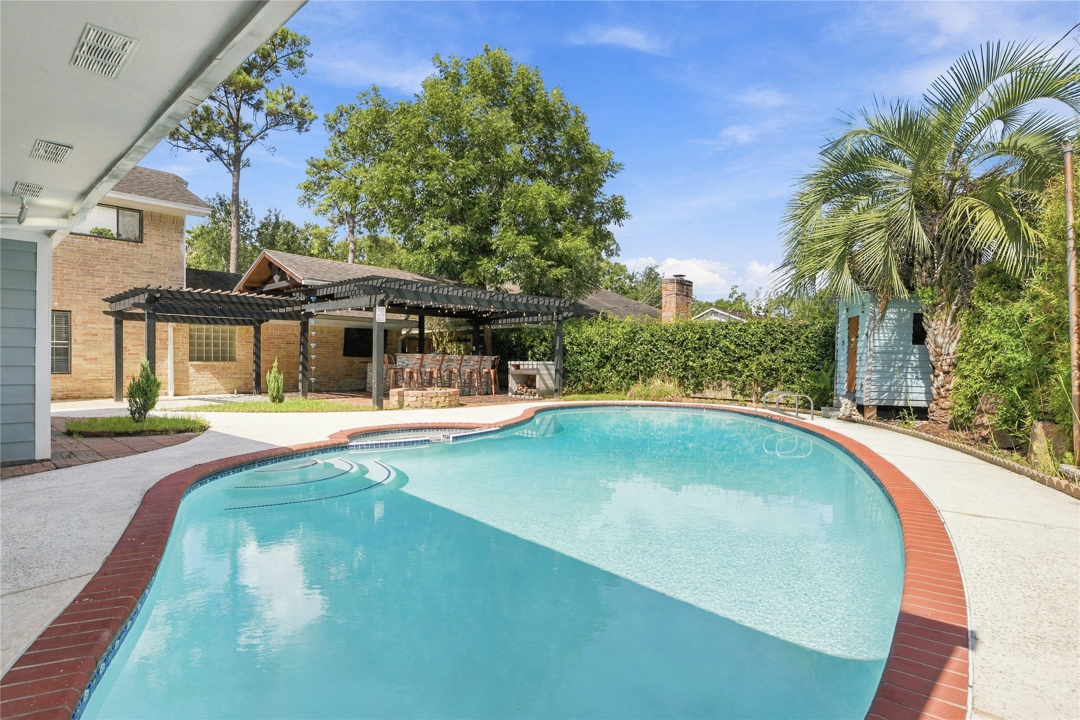 2711 Williamsburg Drive Property Photo 10