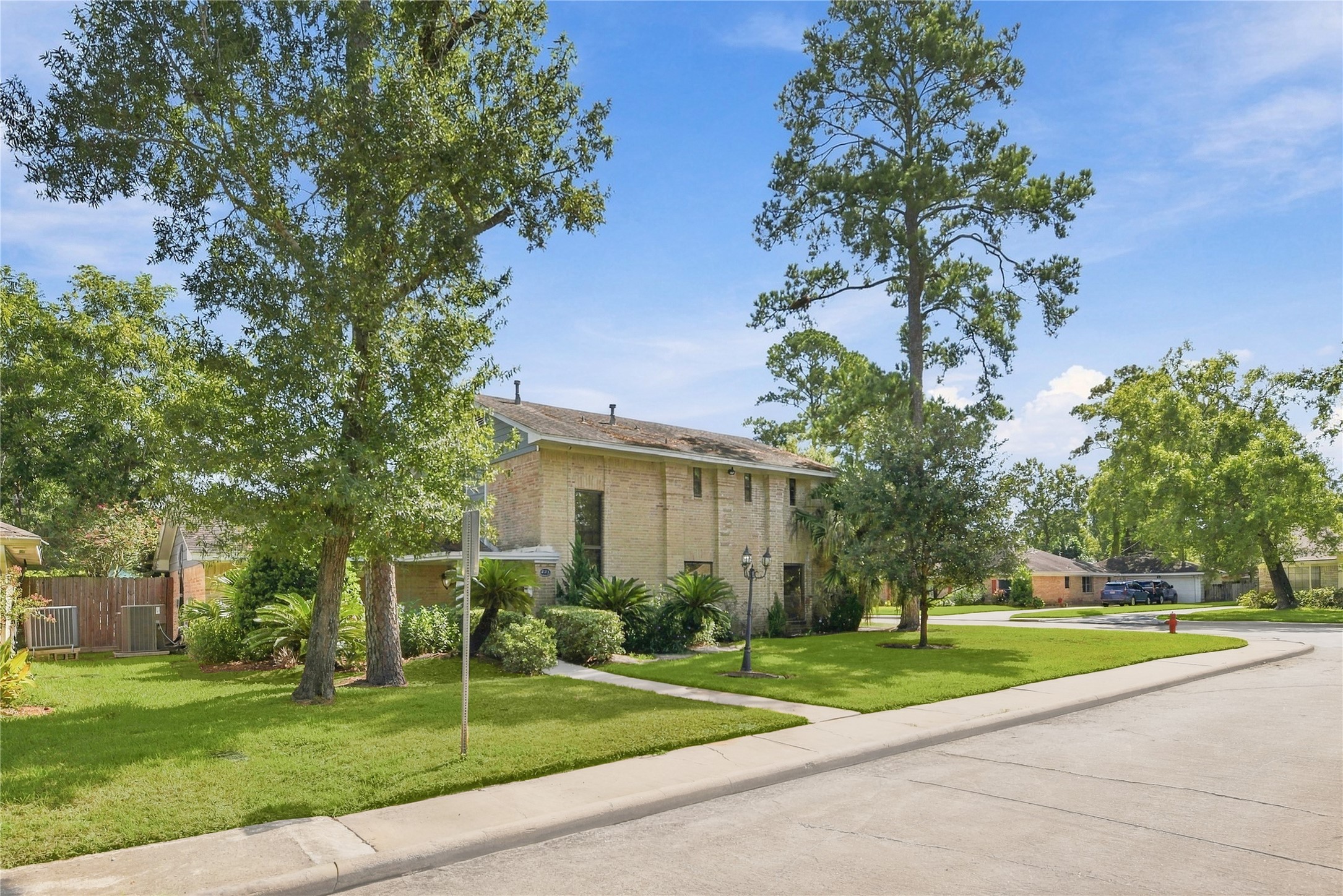 2711 Williamsburg Drive Property Photo 15