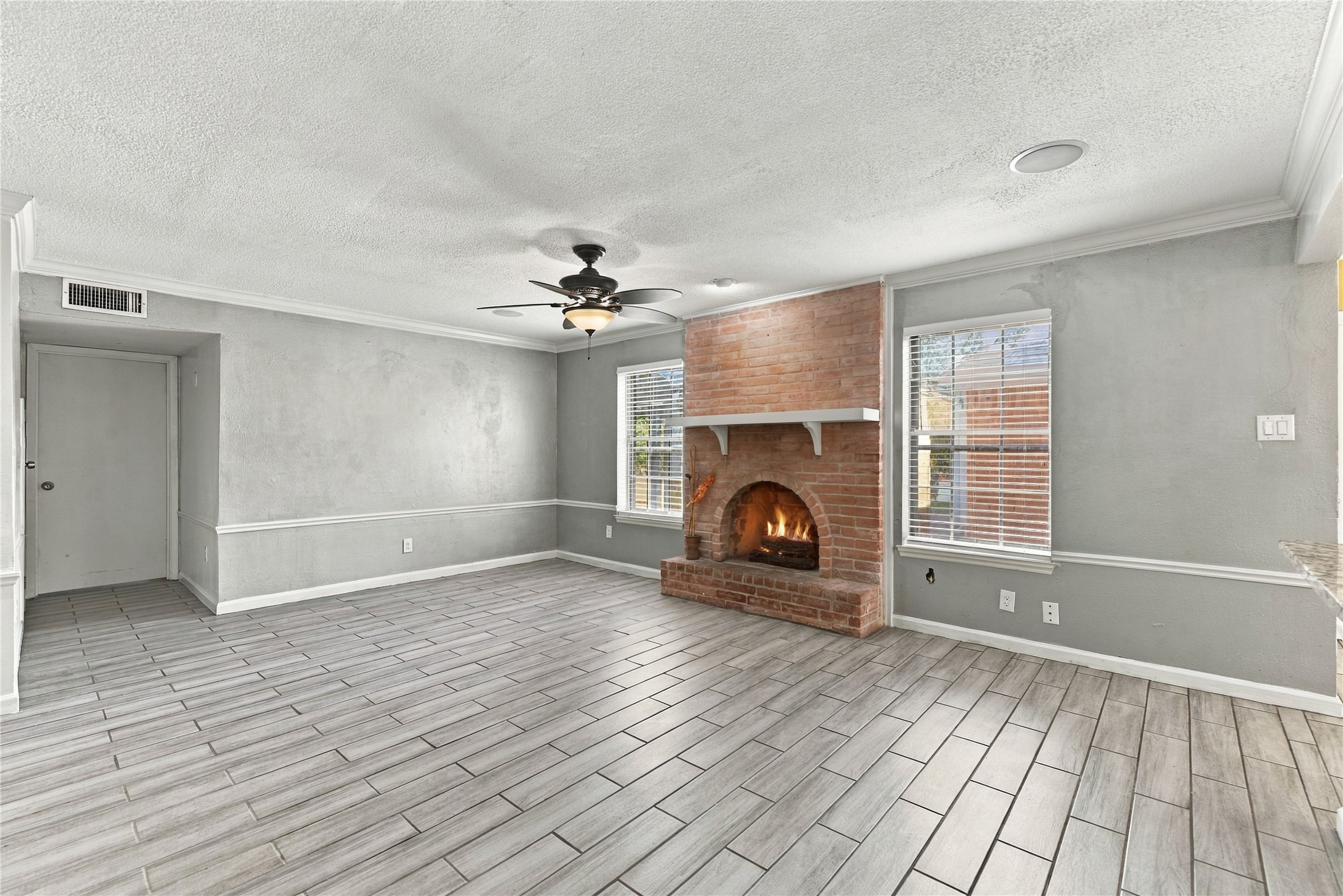 2711 Williamsburg Drive Property Photo 24