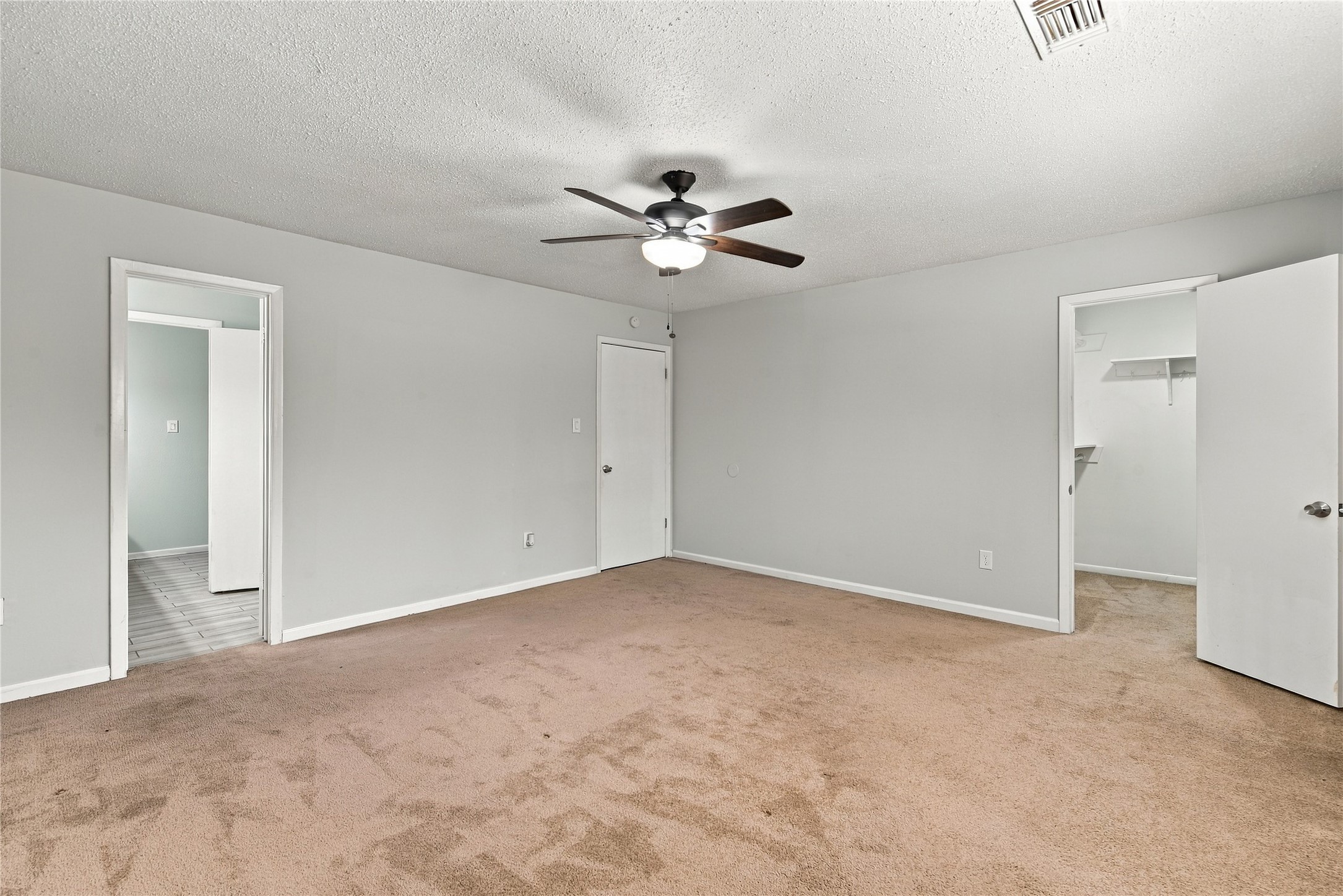 2711 Williamsburg Drive Property Photo 28