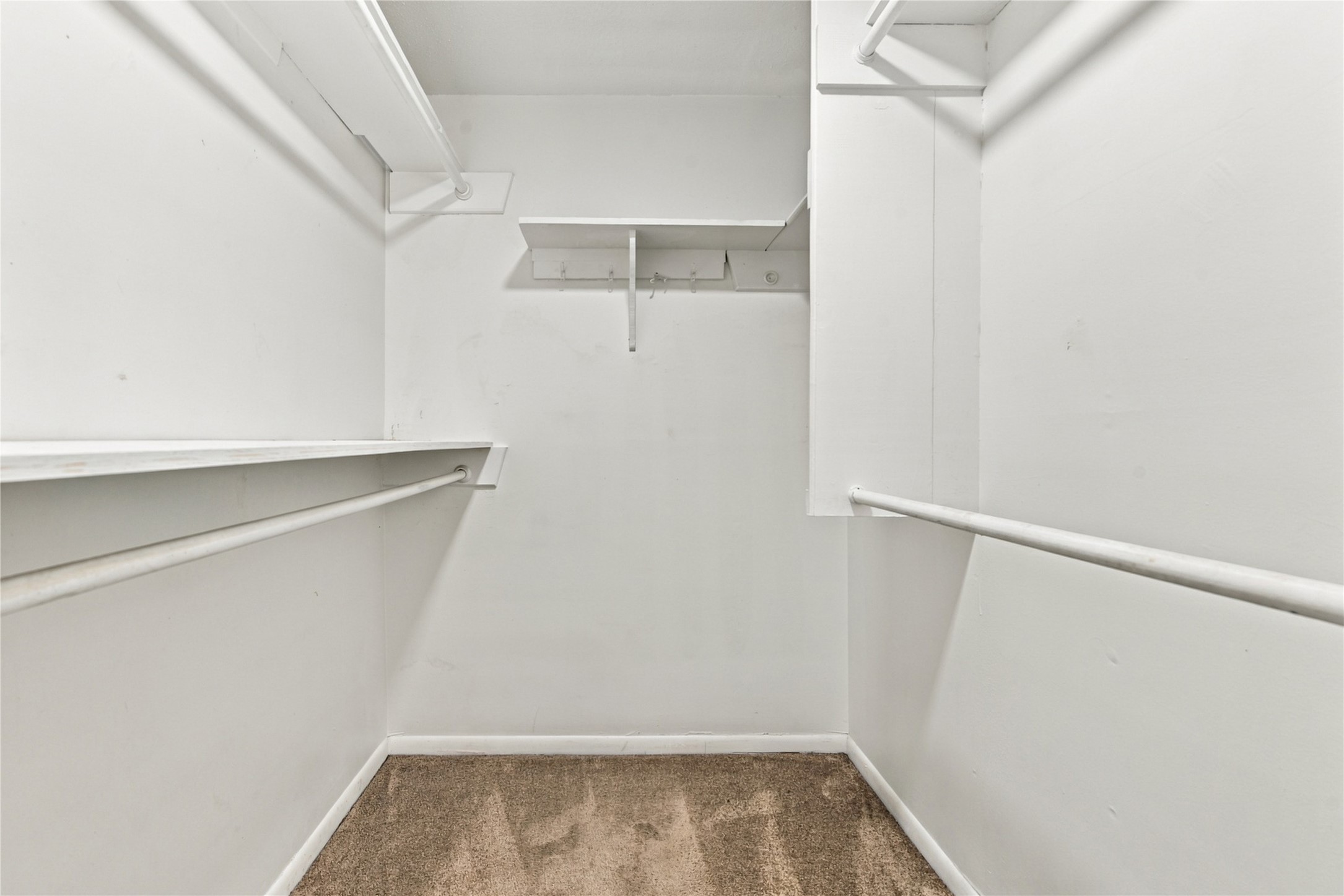 2711 Williamsburg Drive Property Photo 29