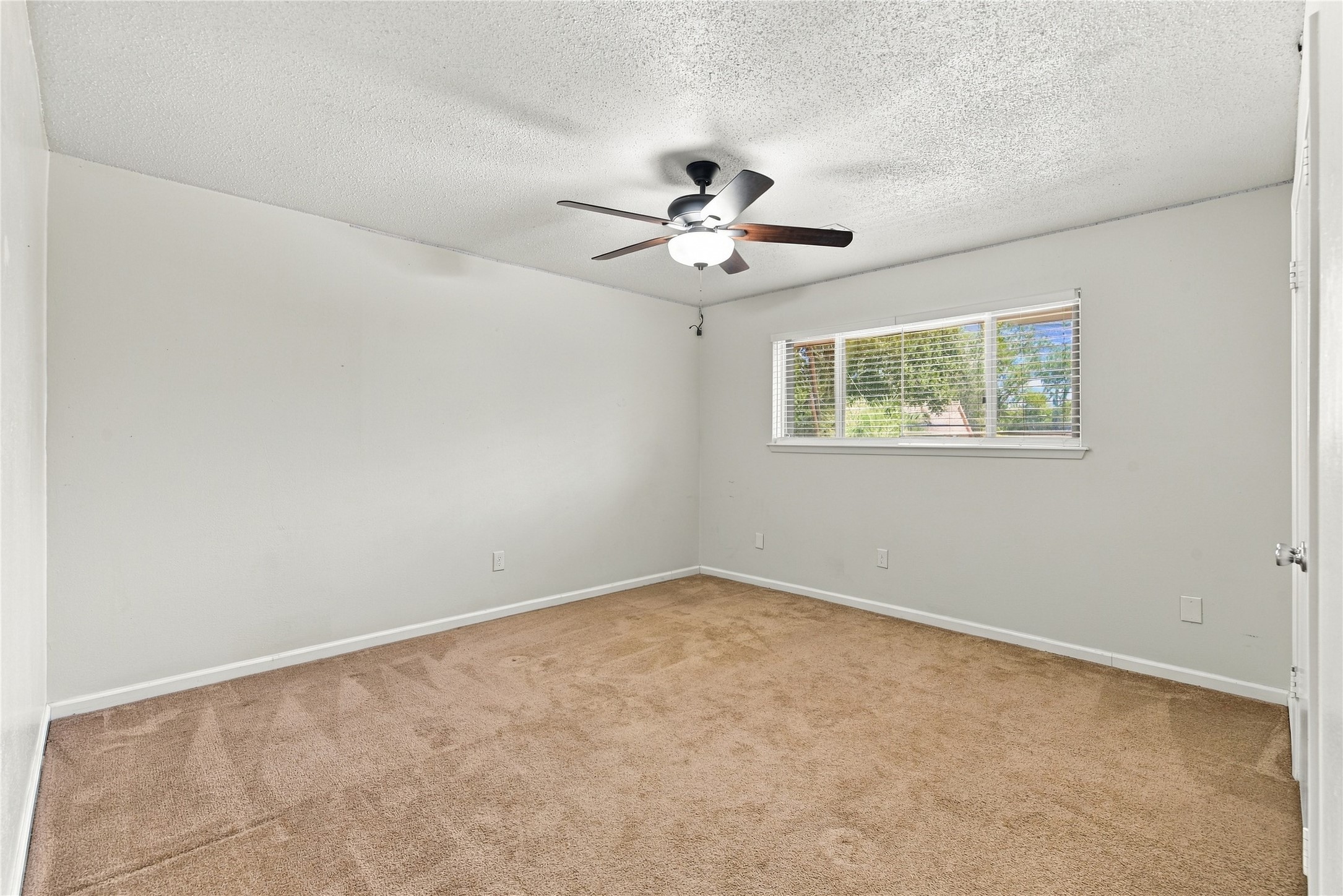2711 Williamsburg Drive Property Photo 30