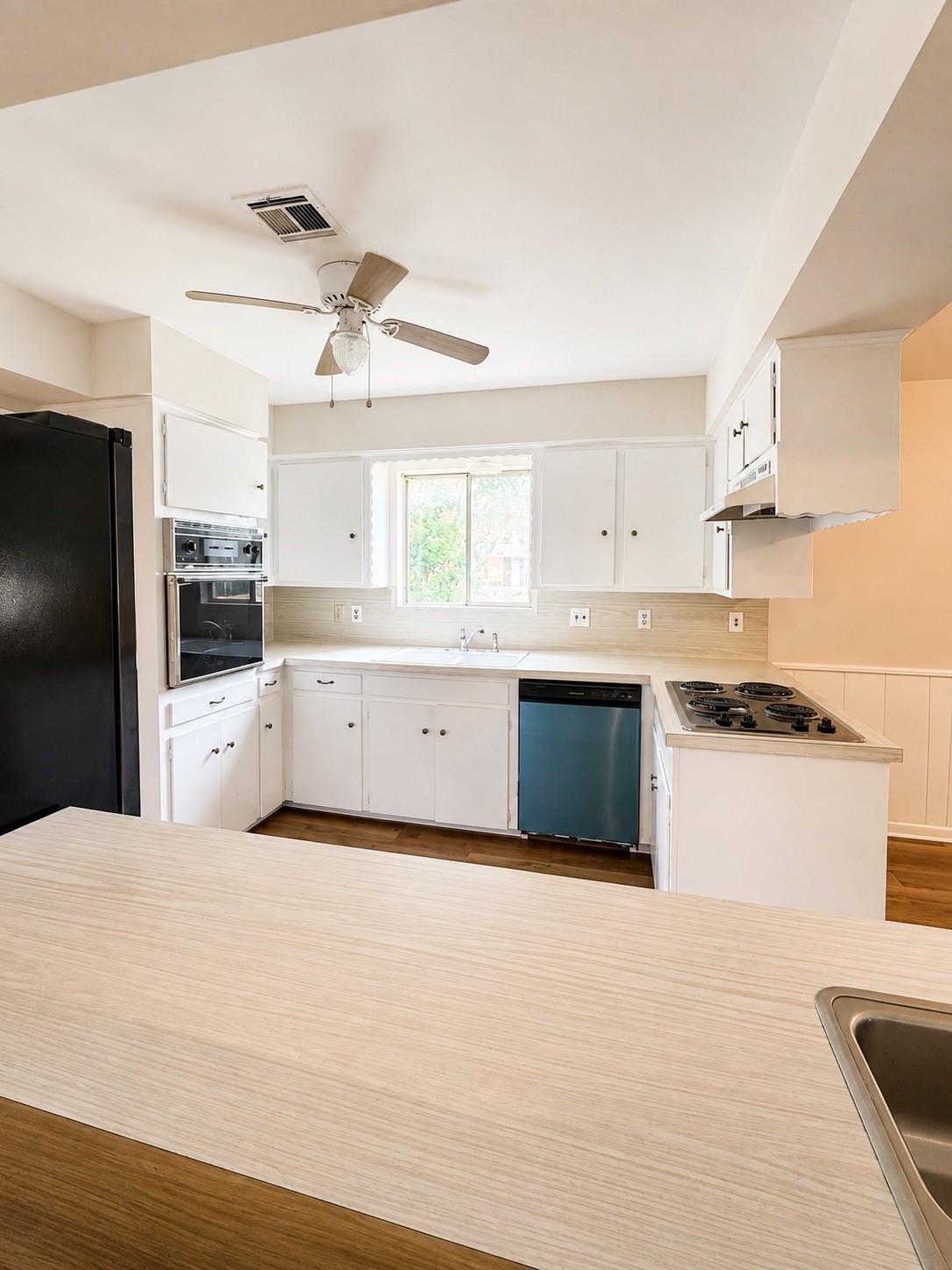 10223 Knoboak Drive Property Photo 2