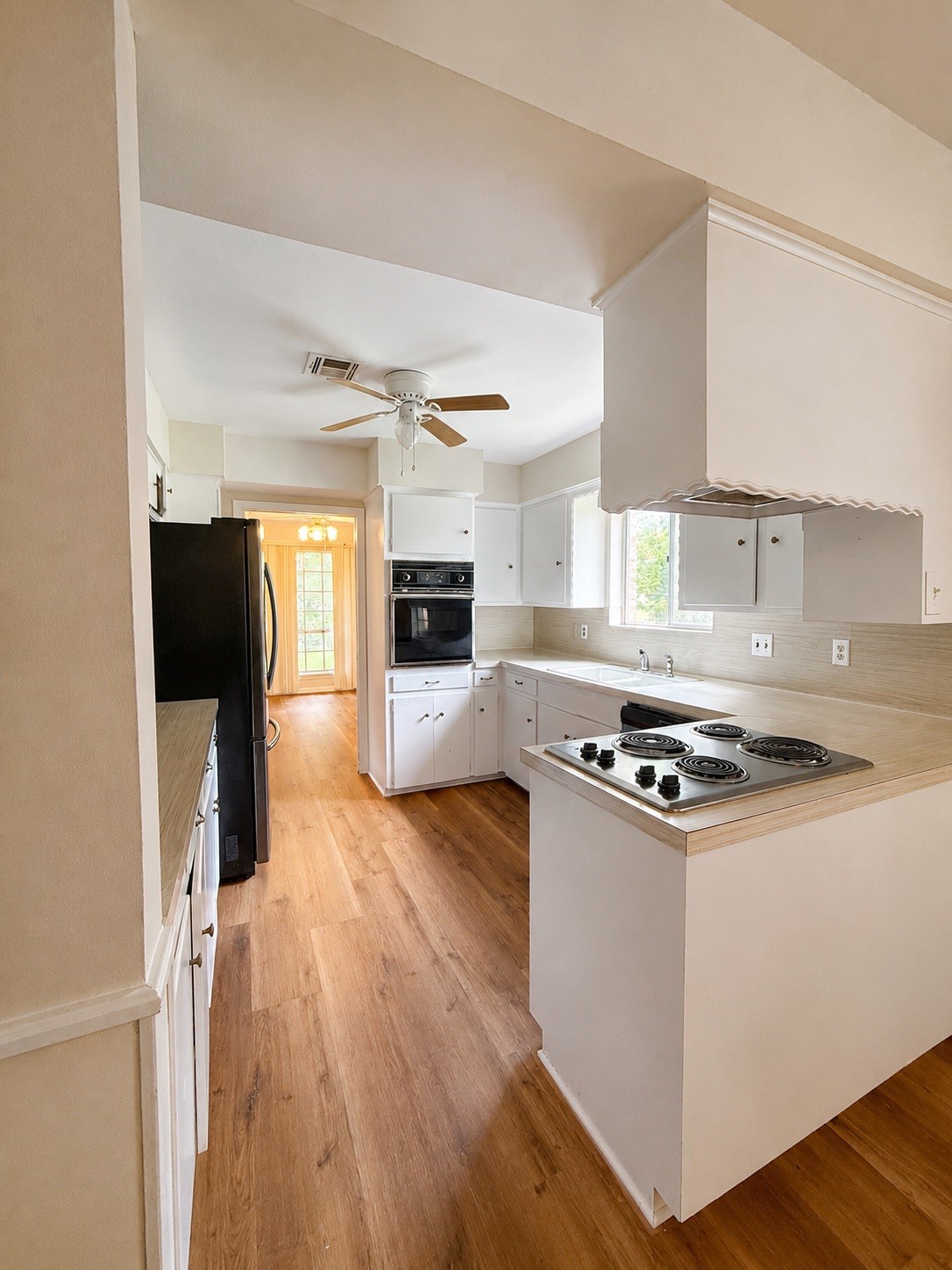 10223 Knoboak Drive Property Photo 4