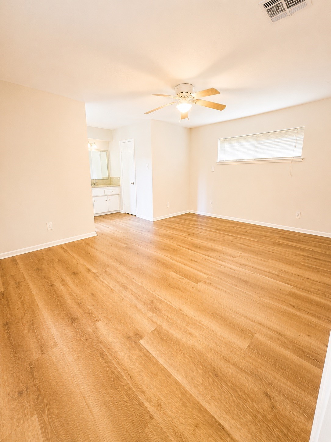 10223 Knoboak Drive Property Photo 12
