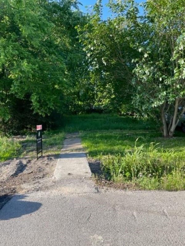 422 E 32nd Street Property Photo 6