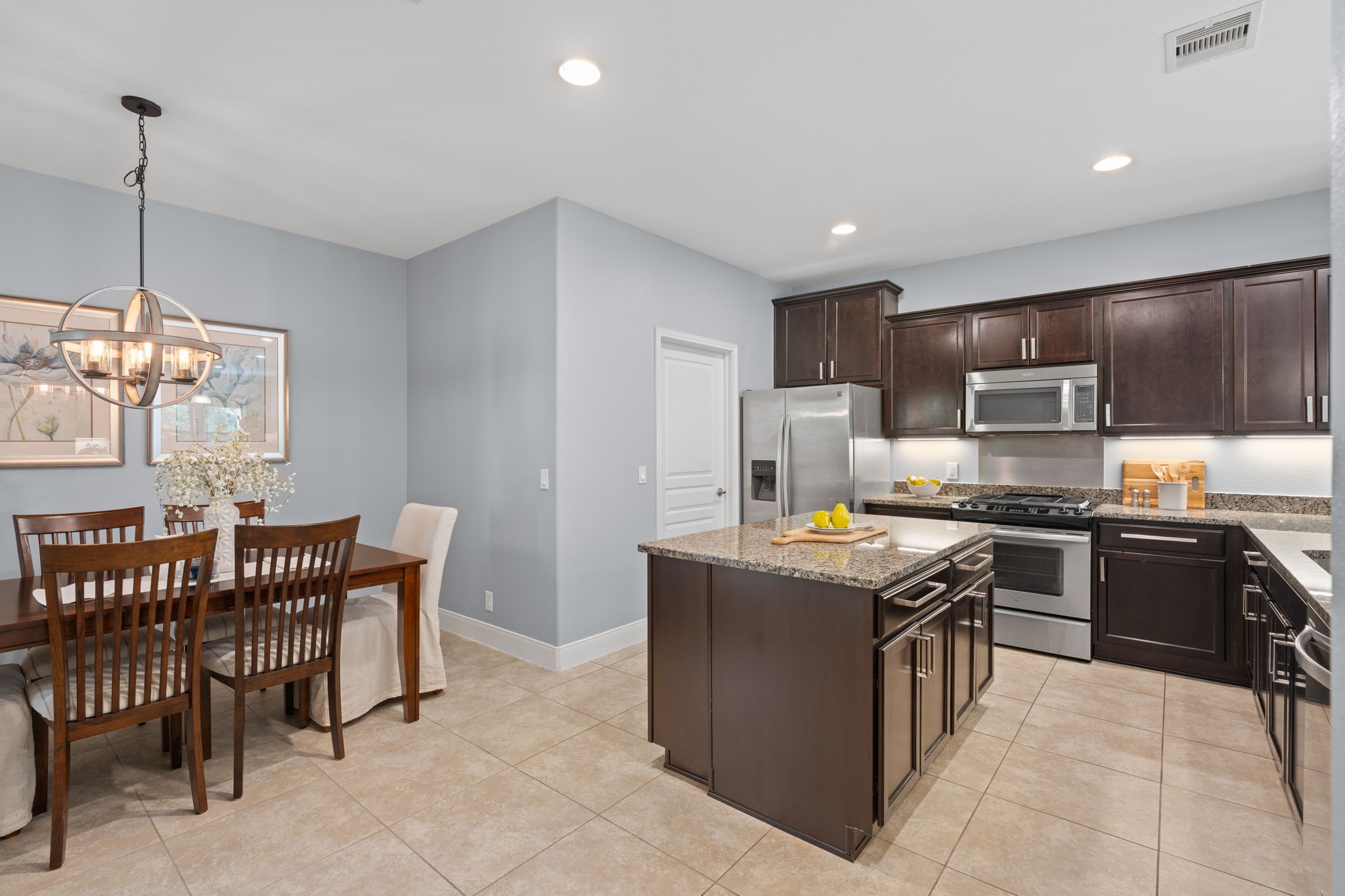 1115 Cleistes Lane Property Photo 4