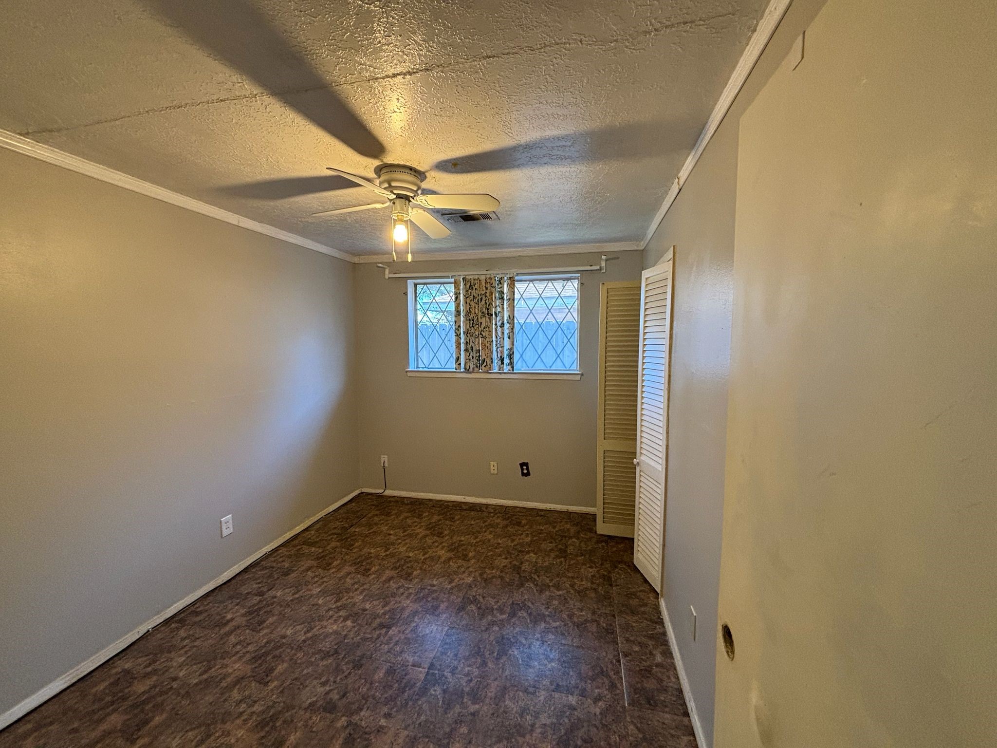 11018 Sharpview Drive Property Photo 6