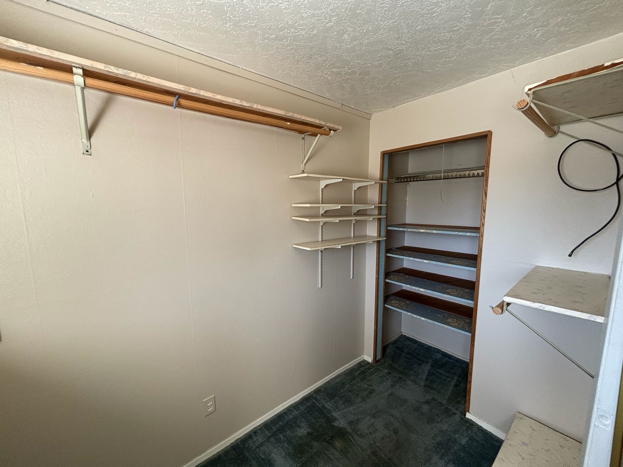 11018 Sharpview Drive Property Photo 9