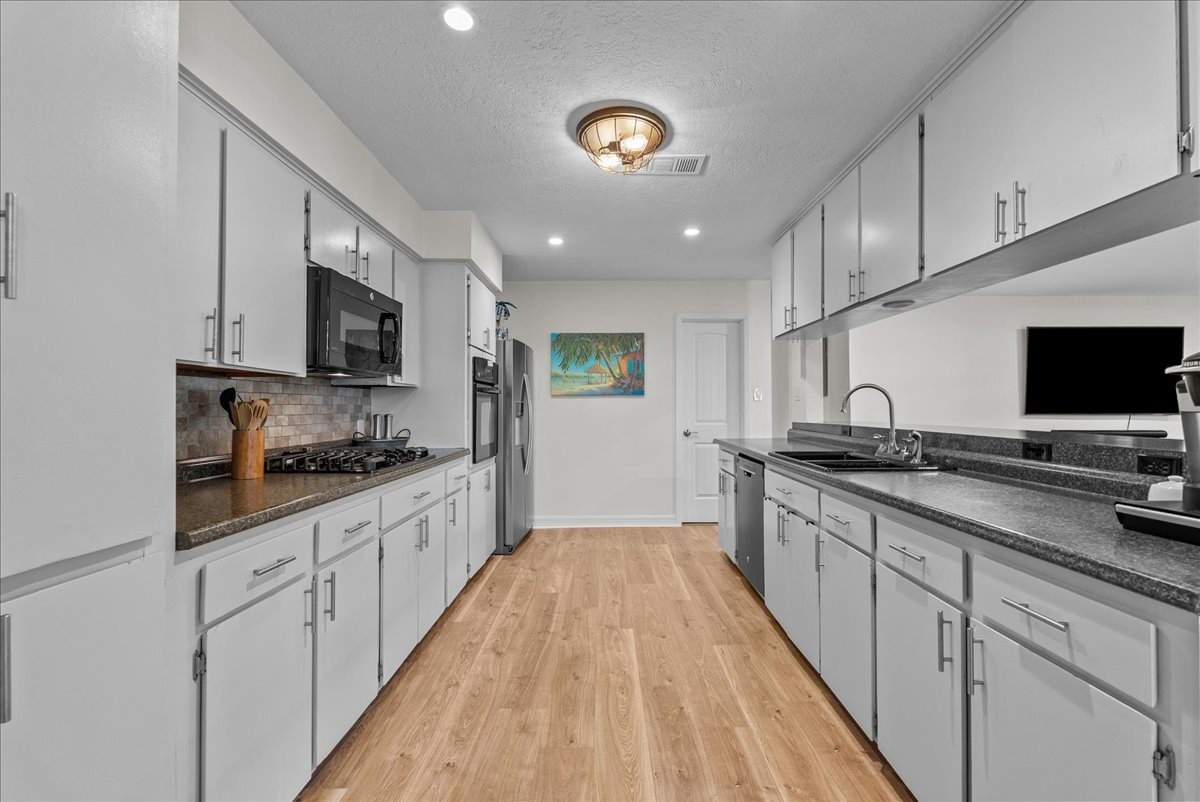 23 Harbor Lane Property Photo 15