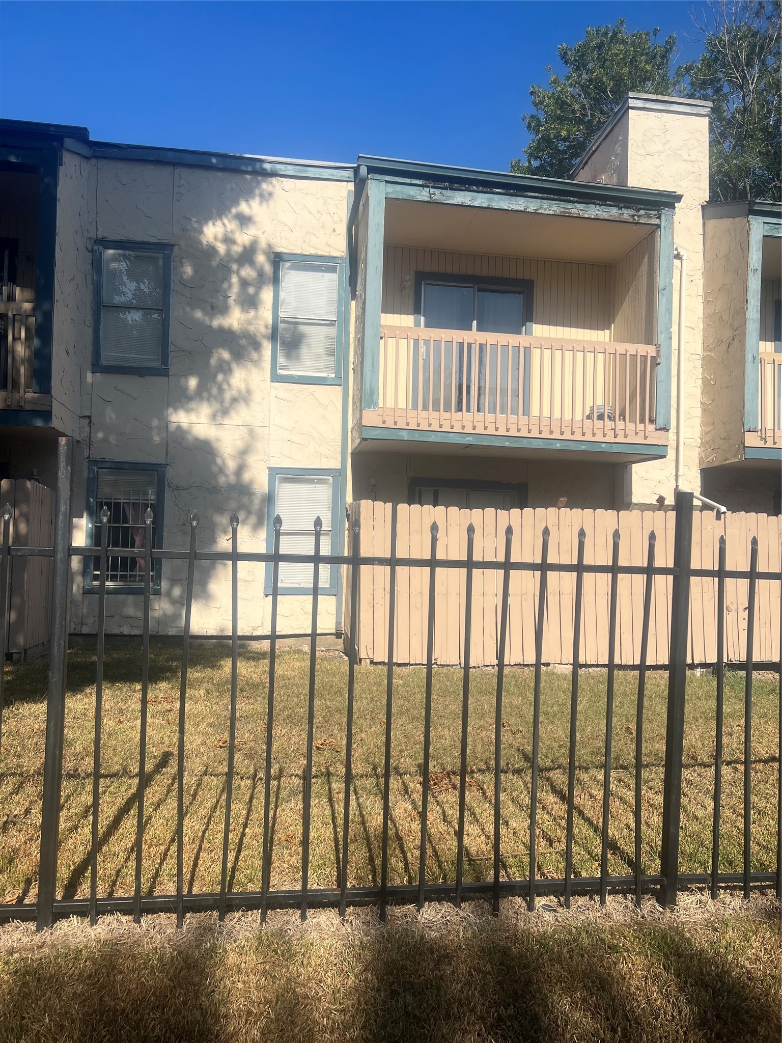 9898 Club Creek Dr 405 Property Photo 1
