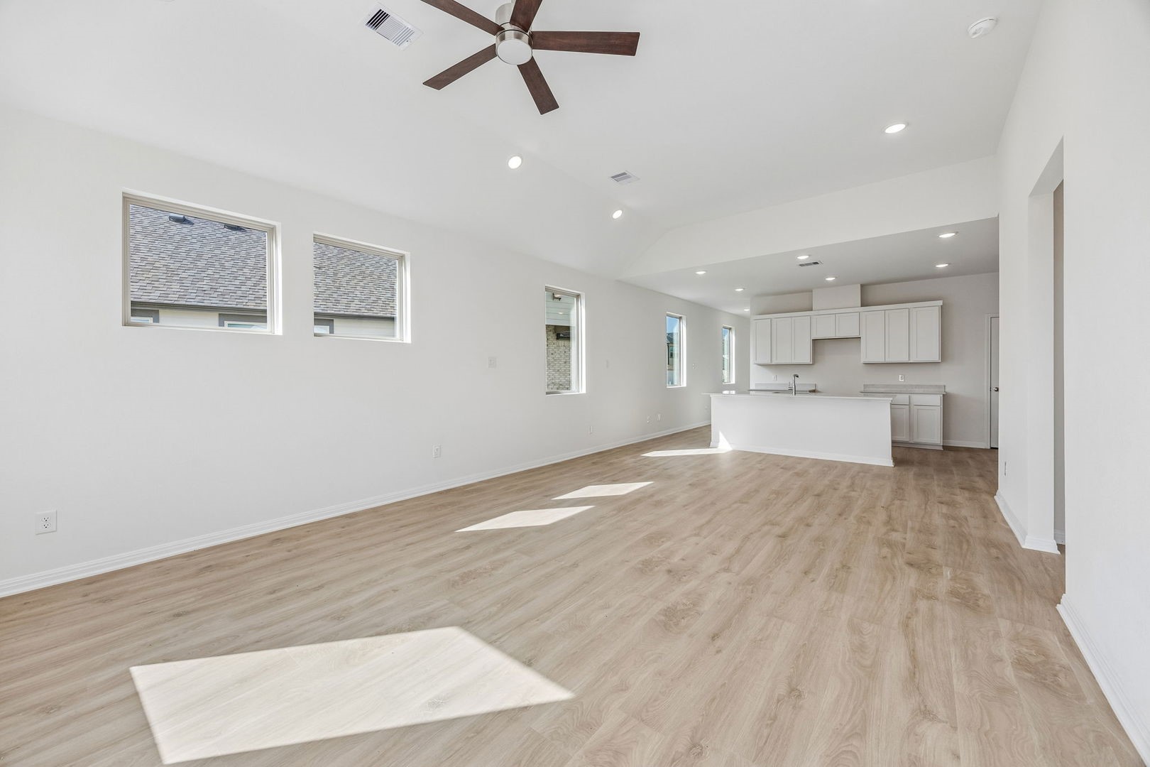 31012 Rena Coast Drive Property Photo 5