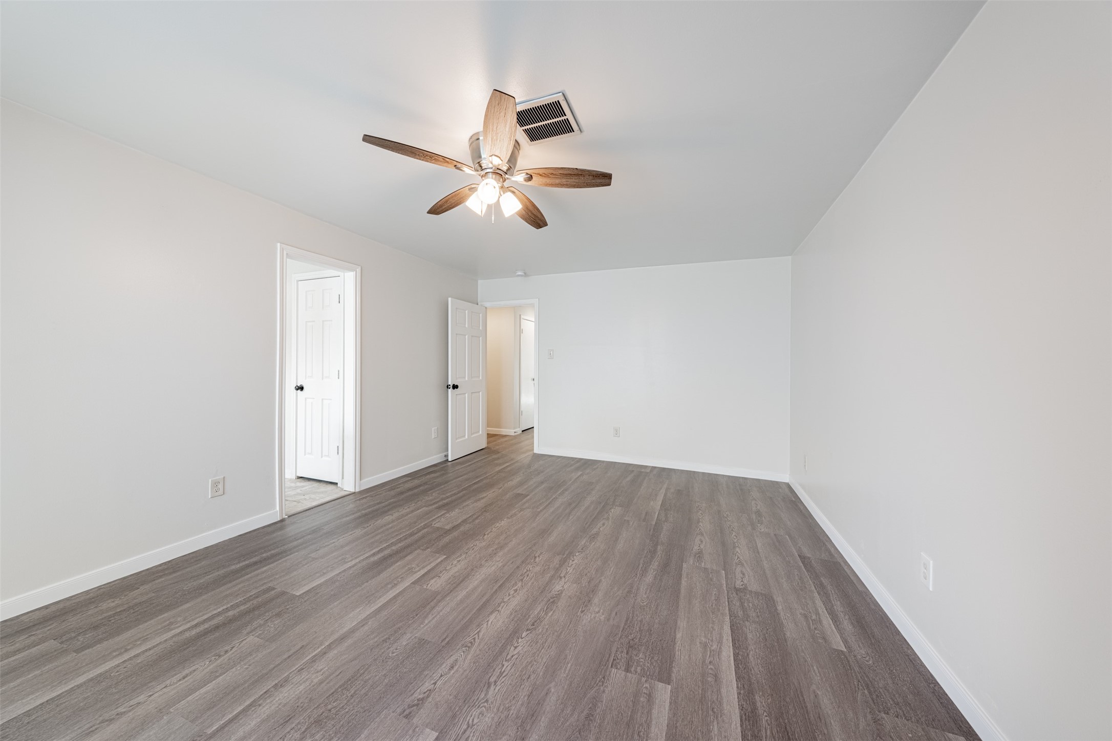 6215 Portal Drive Property Photo 21