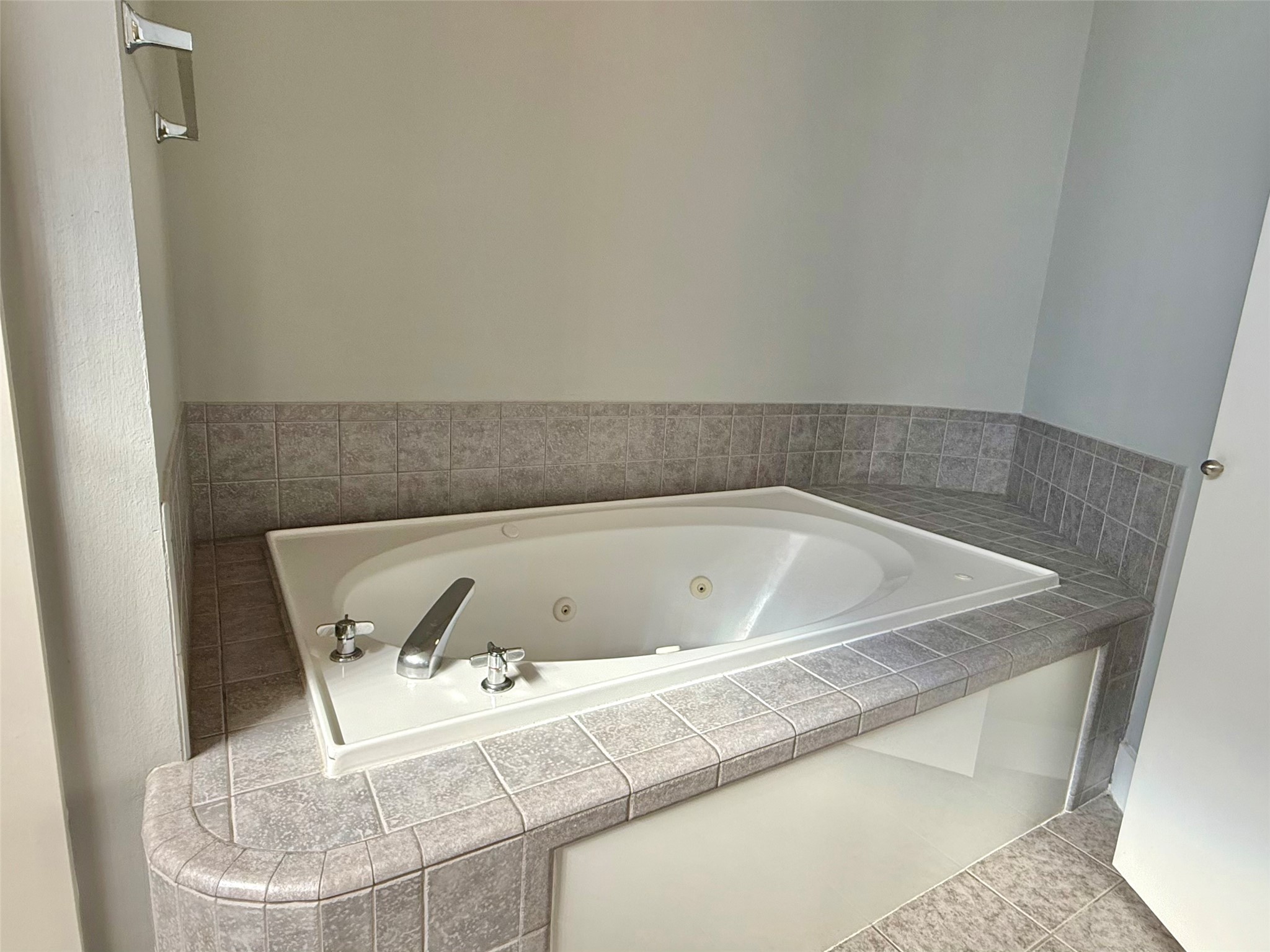 9833 Sandra Ann Court Property Photo 7