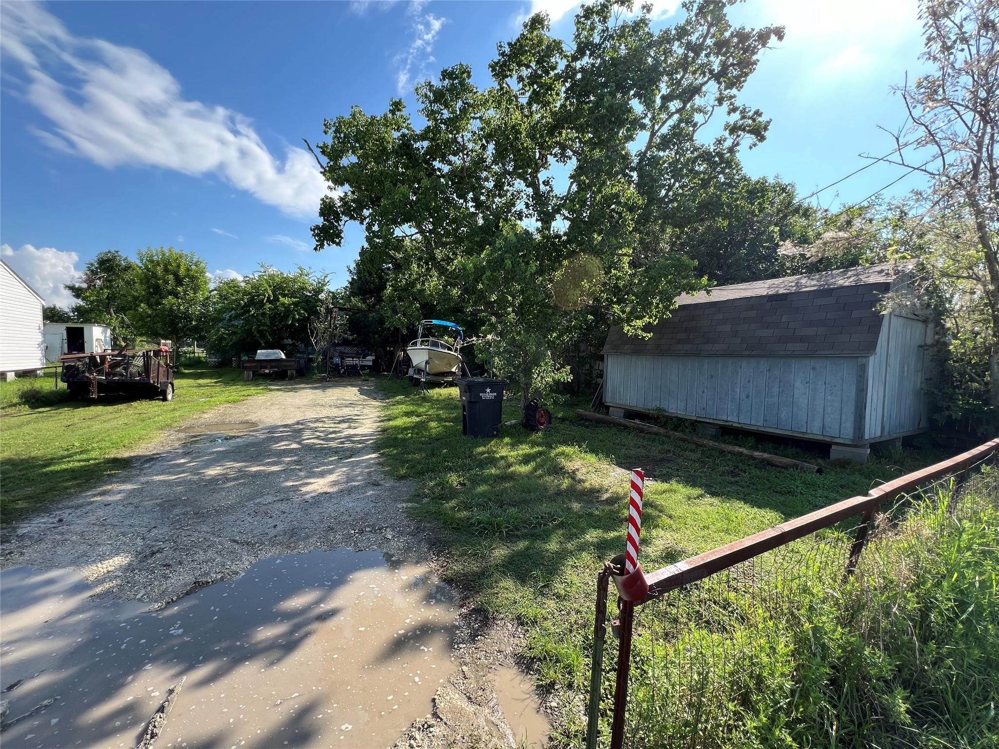 2416 E Bayshore Drive Property Photo 1