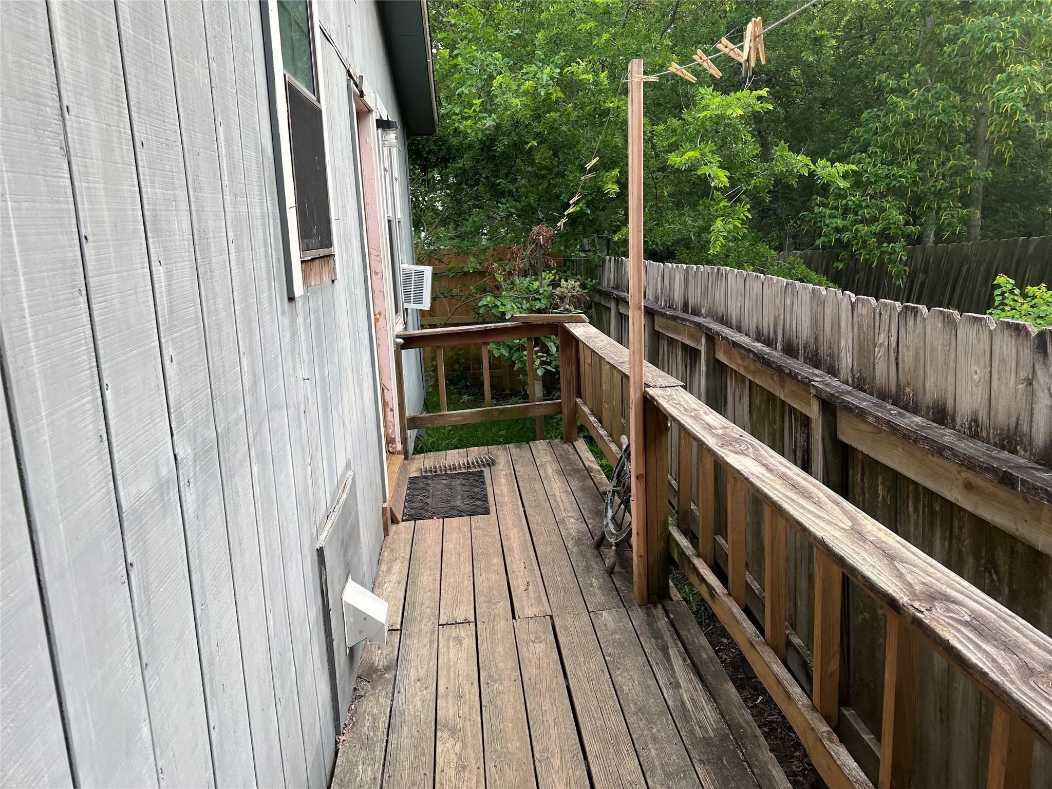 2416 E Bayshore Drive Property Photo 3